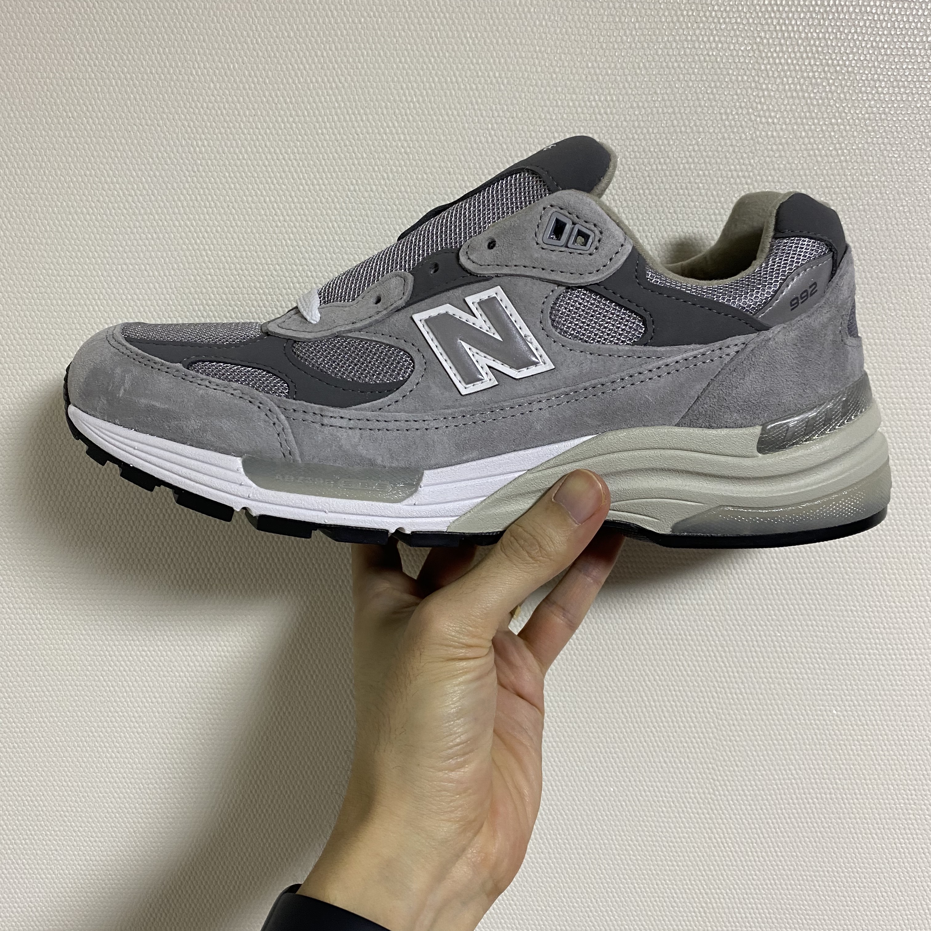 New Balance 992 Made in USA Grey - D Standard 착용 스타일