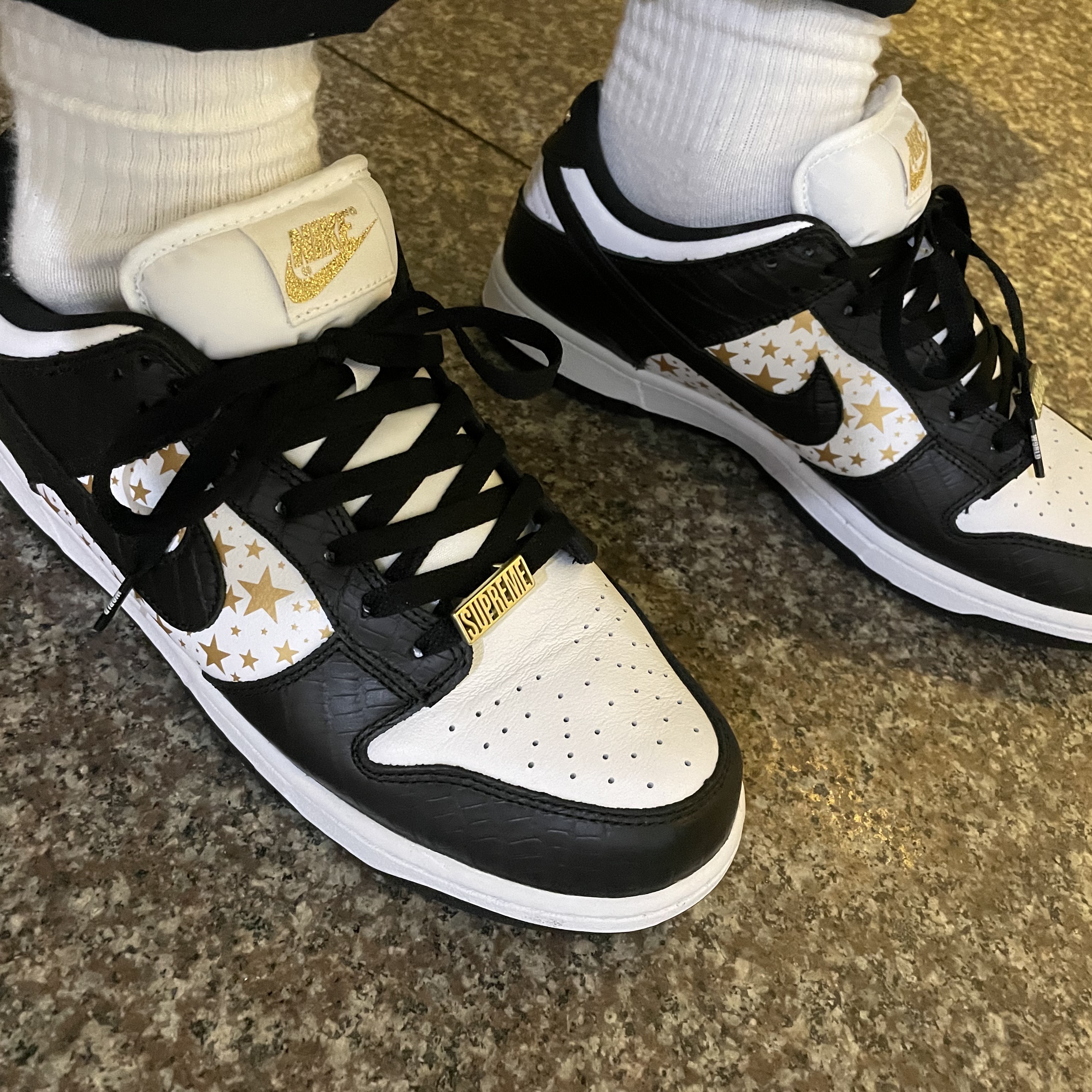 Supreme x The North Face Cargo Jacket Gold - 20SS, Nike x Supreme SB Dunk Low Black 착용 스타일 - 3
