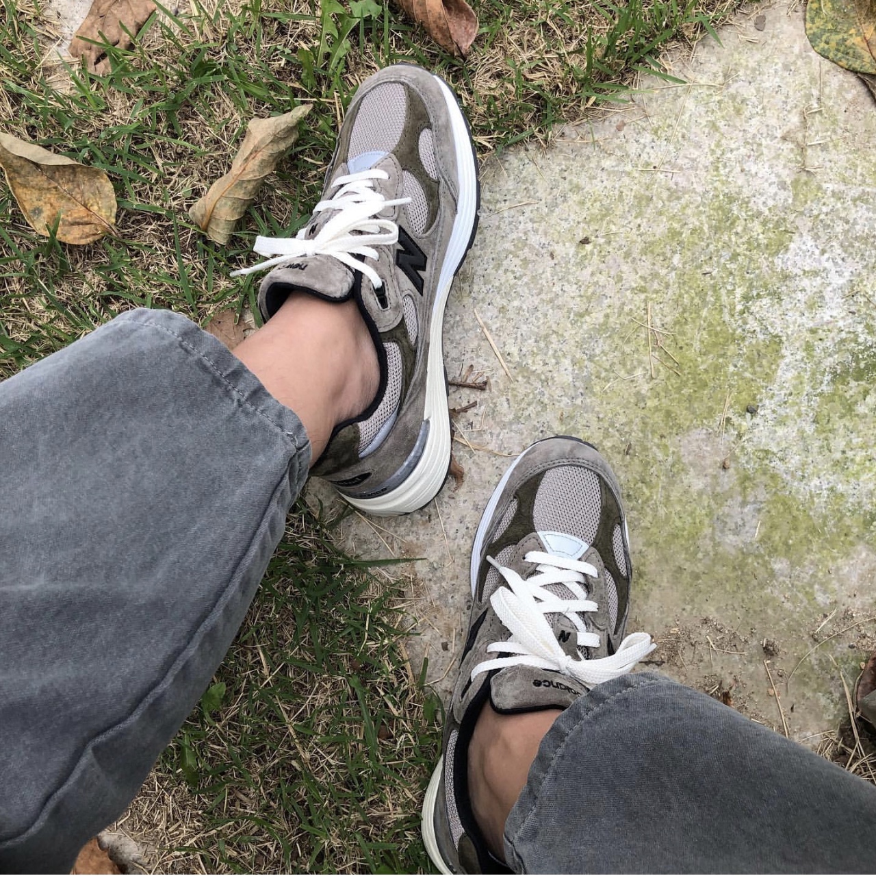 New Balance x JJJJound 992 Made in USA Grey 착용 스타일 - 2