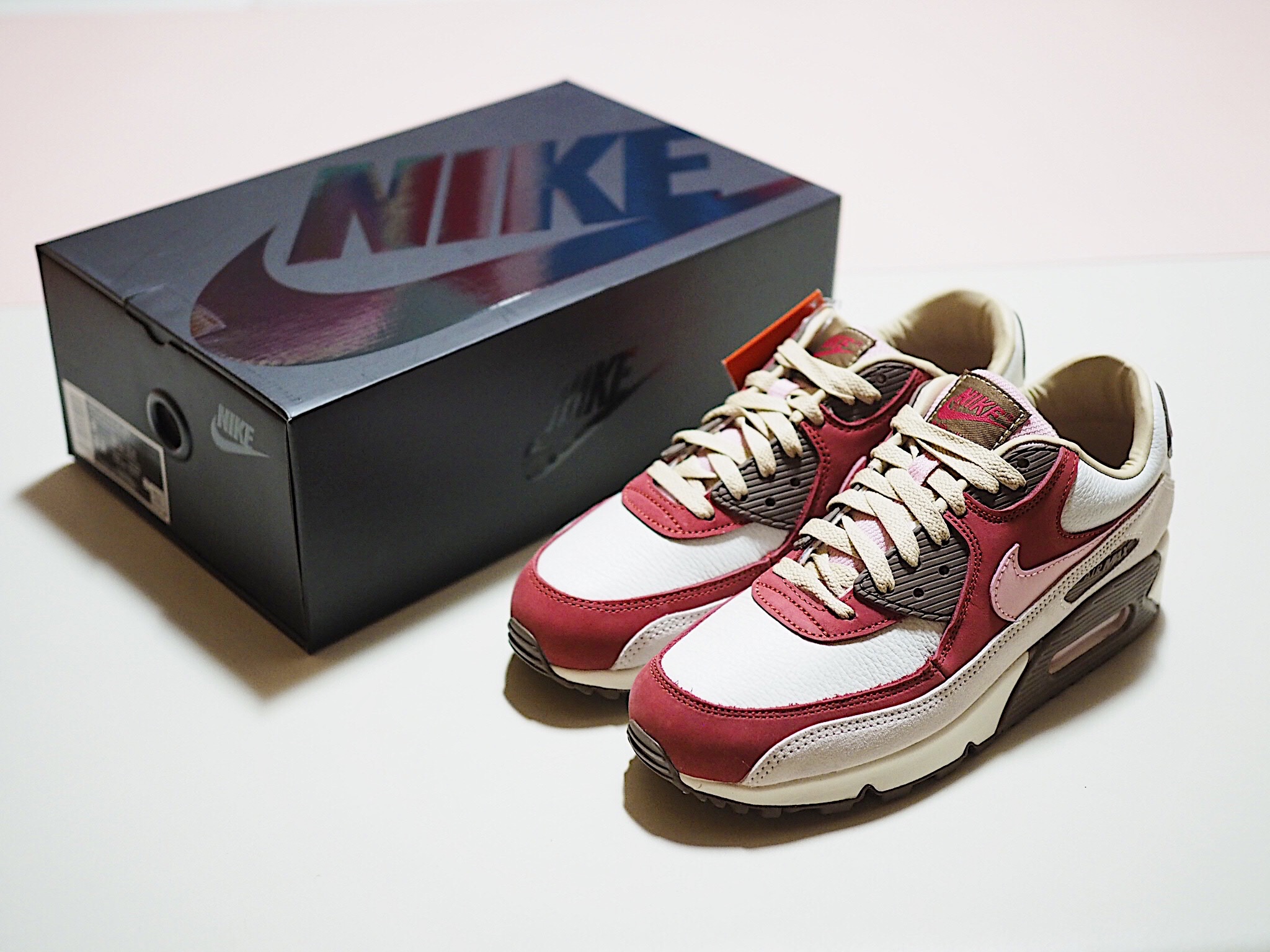 Nike Air Max 90 NRG Bacon 착용 스타일 - 1