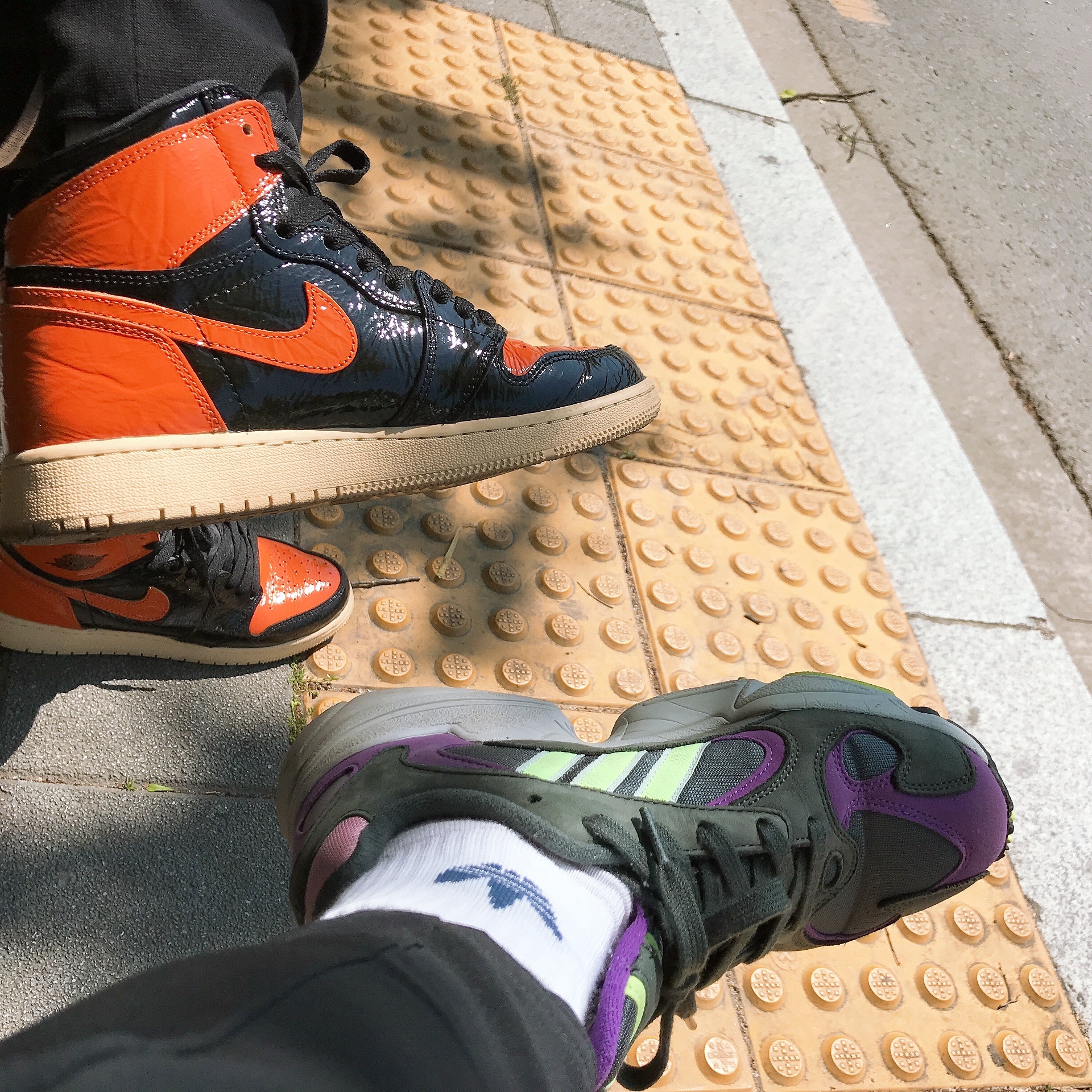 (GS) Jordan 1 Retro High OG Shattered Backboard 3.0, Adidas Yung-1 Legend Ivy 착용 스타일