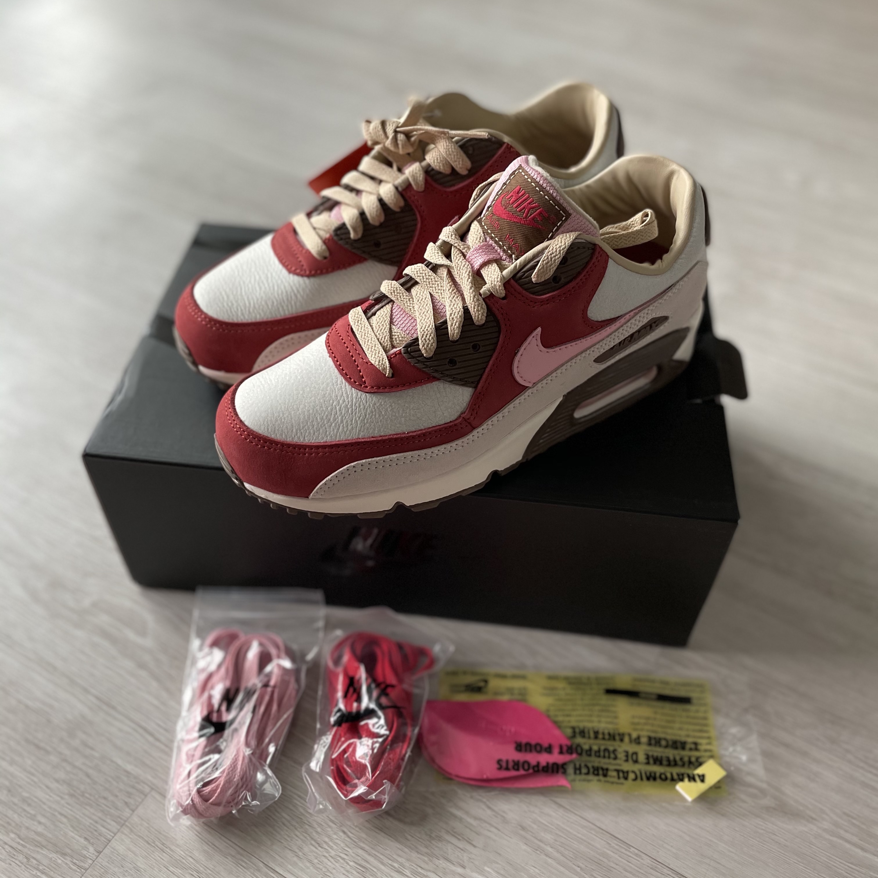 Nike Air Max 90 NRG Bacon 착용 스타일