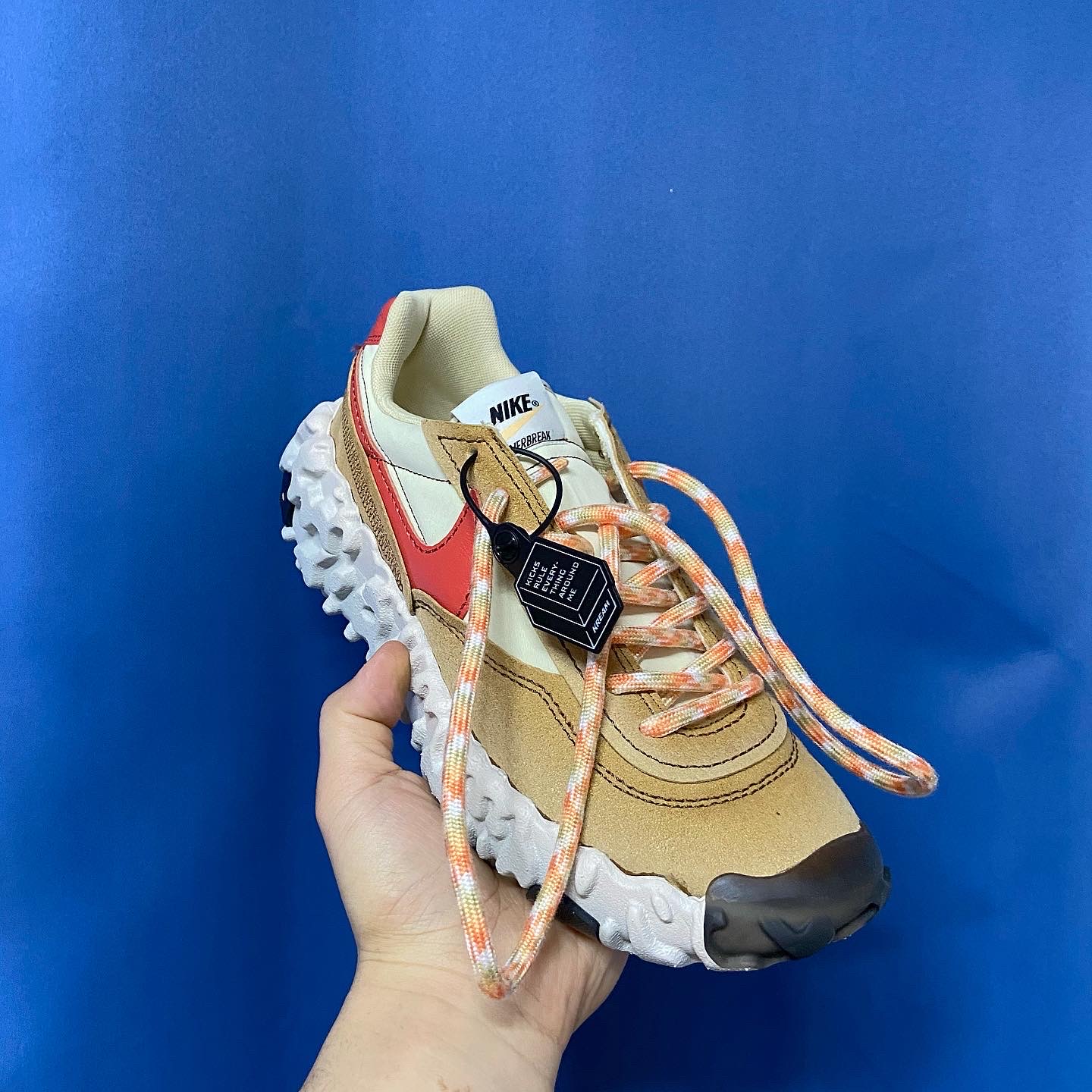 Nike Overbreak SP Fossil 착용 스타일 - 2