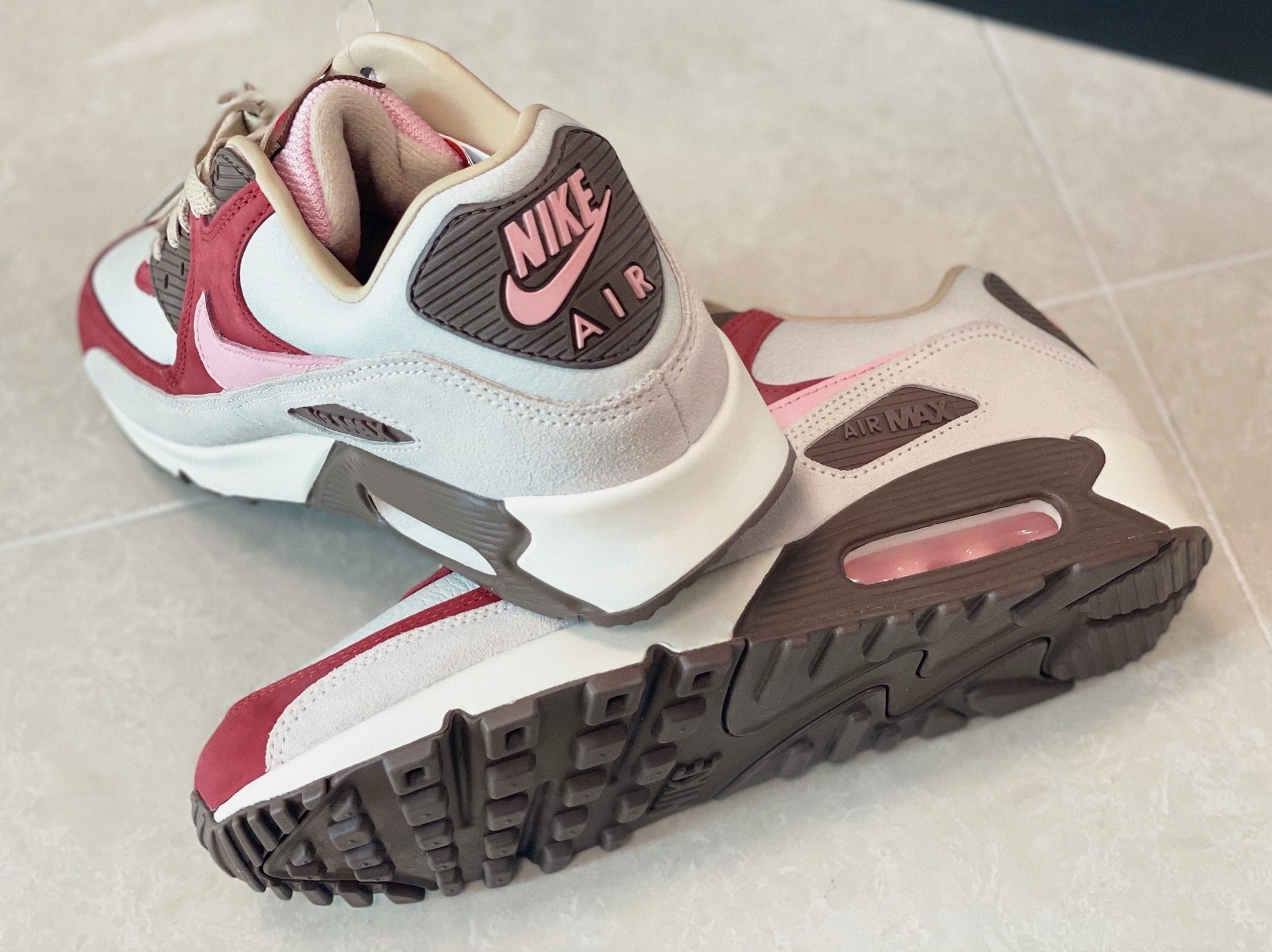 Nike Air Max 90 NRG Bacon 착용 스타일 - 2