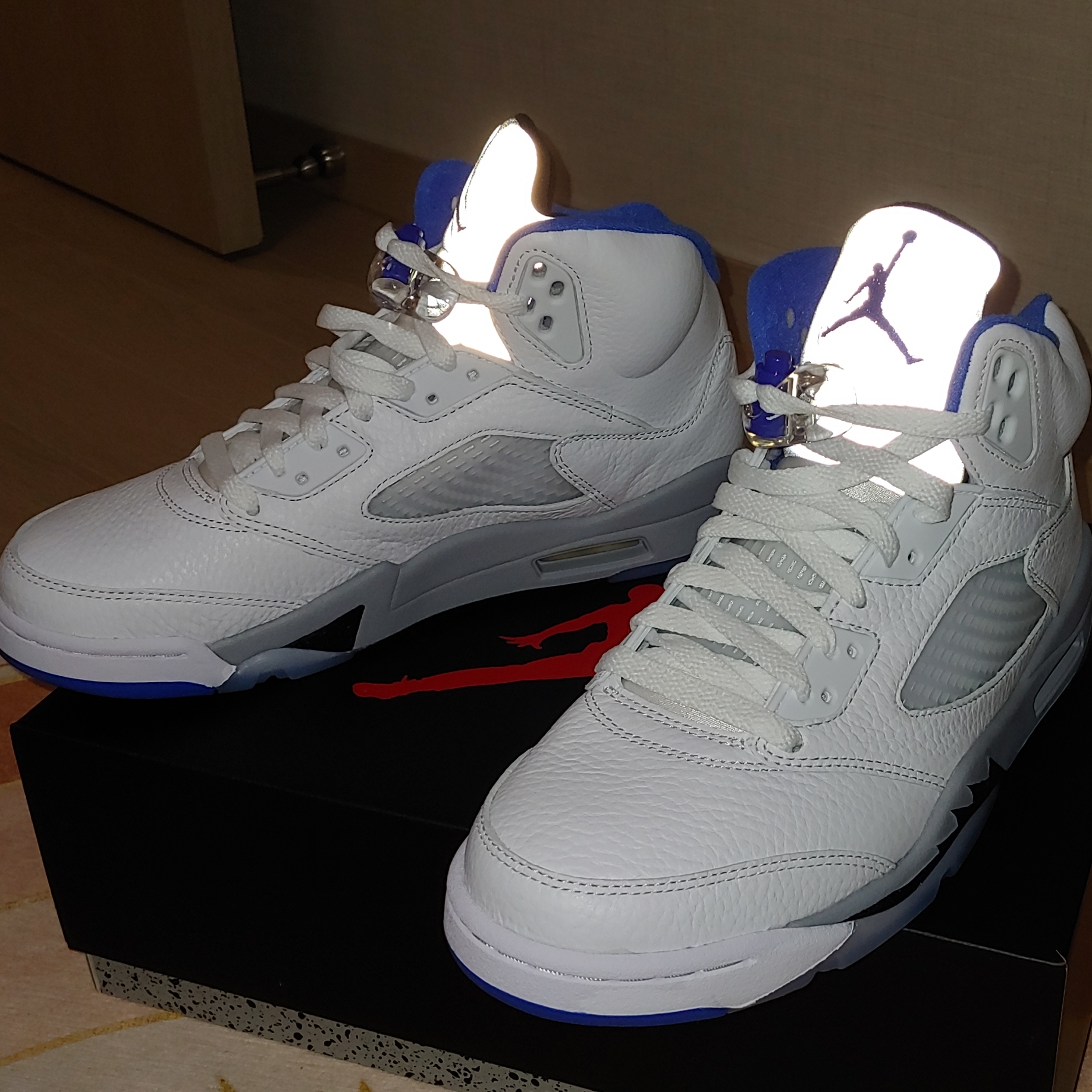 Jordan 5 Retro Stealth 2.0 착용 스타일