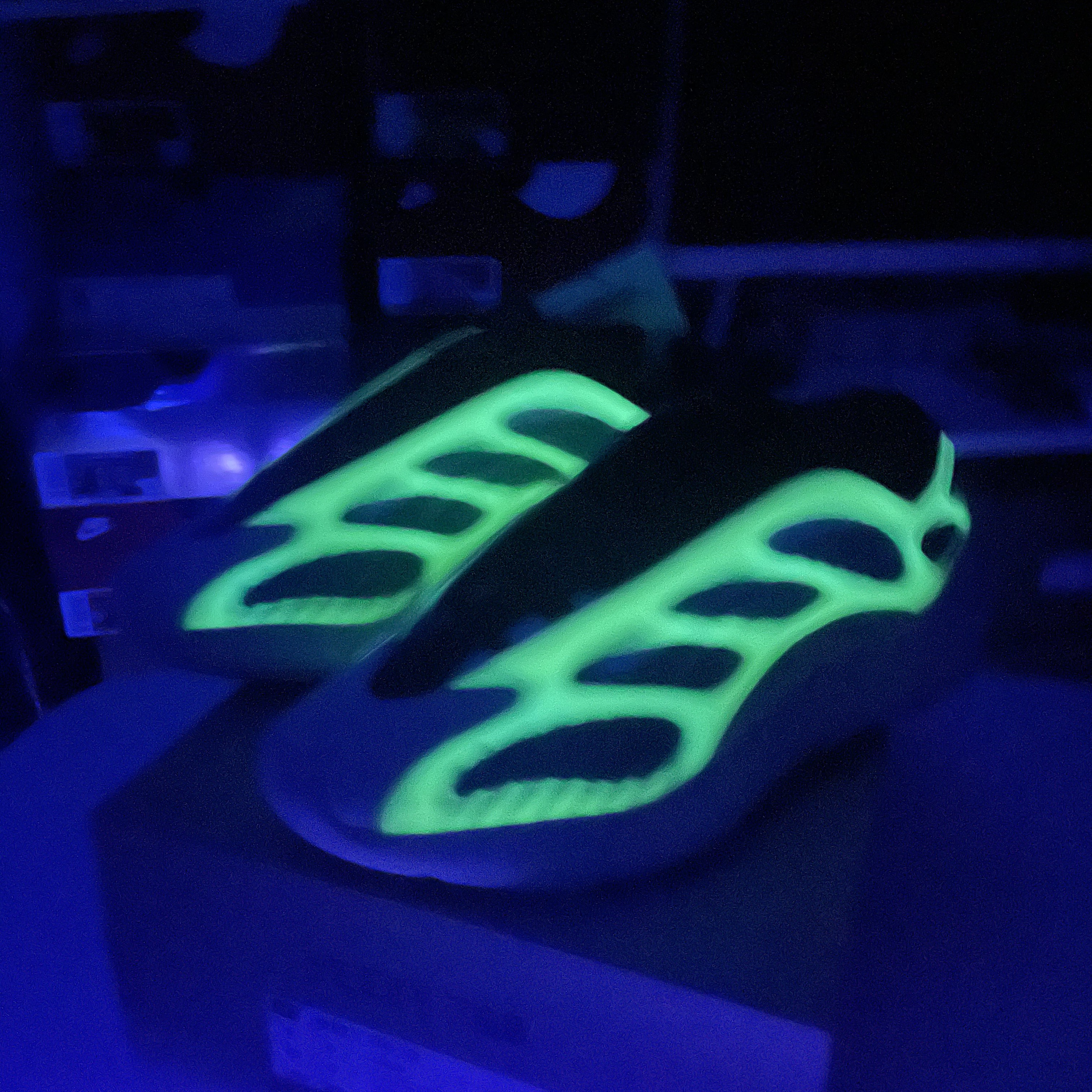 Adidas Yeezy 700 V3 Kyanite 착용 스타일 - 2