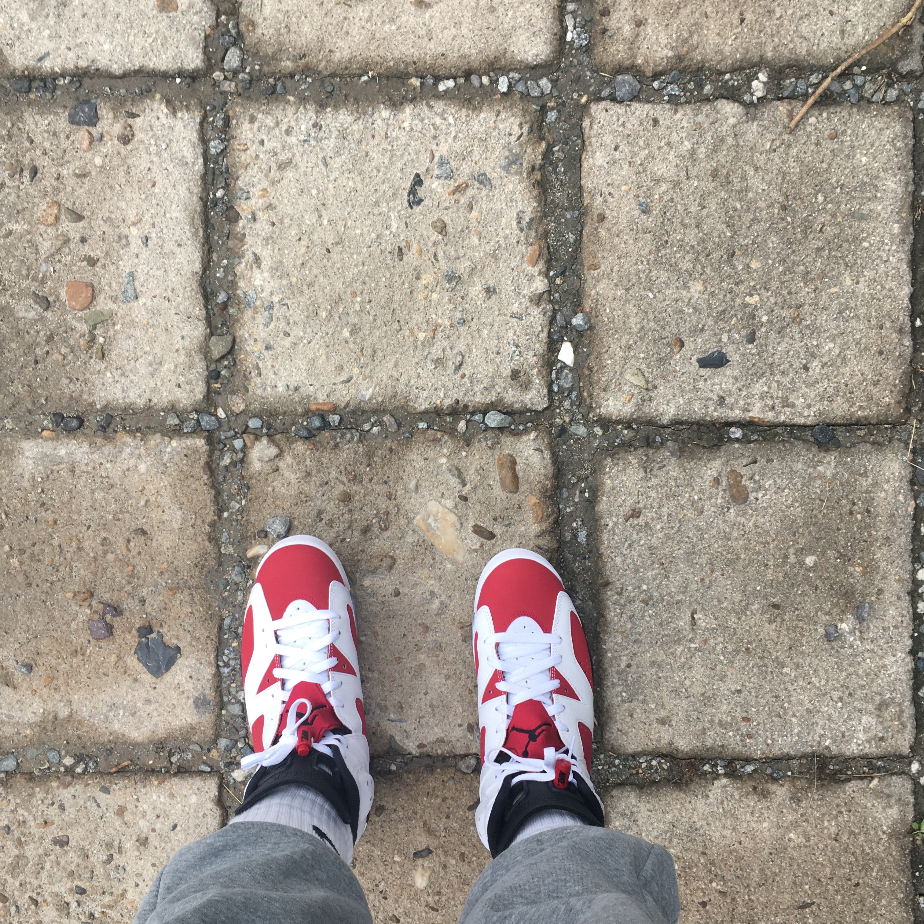 Jordan 6 Retro Carmine 2021 착용 스타일 - 2
