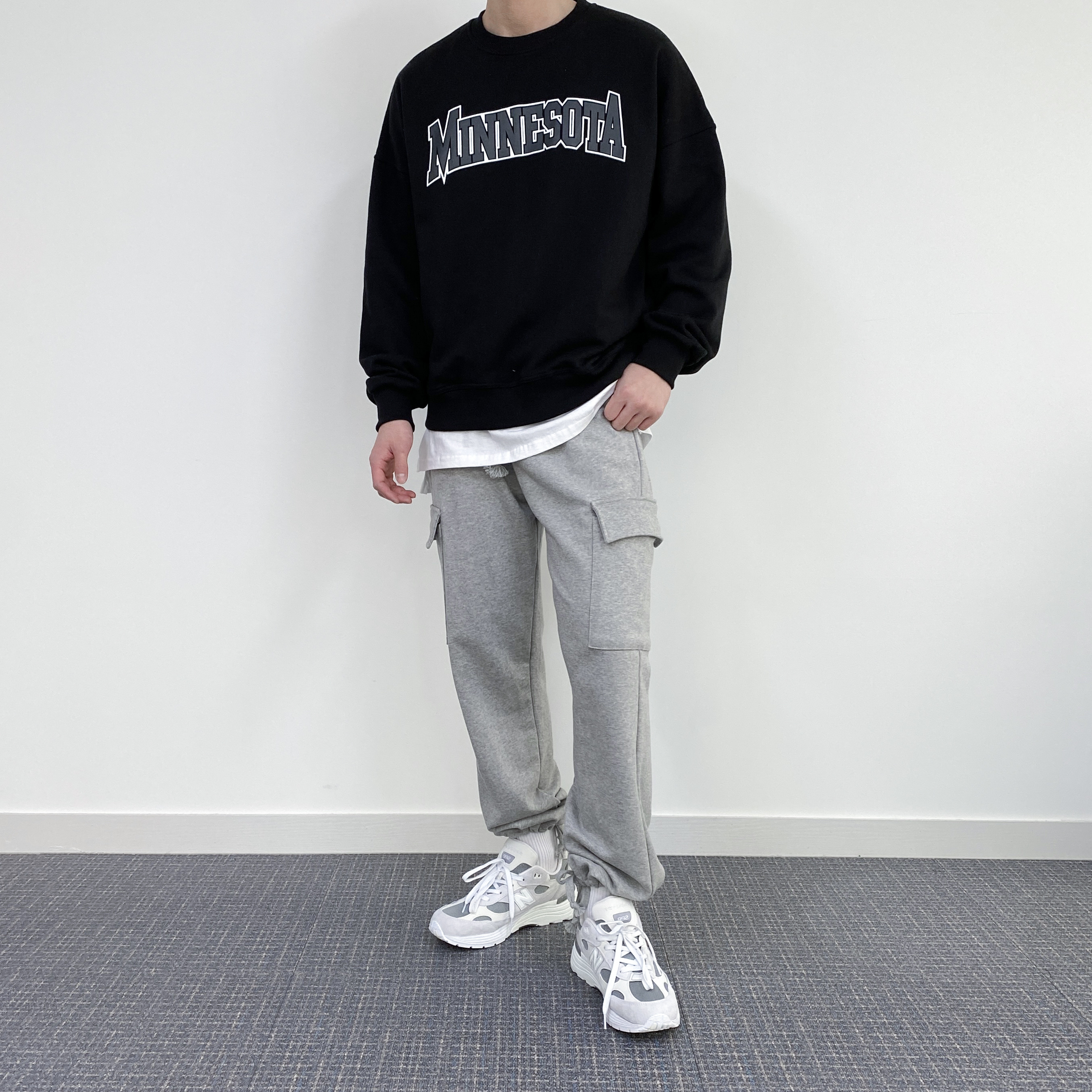 New Balance 992 Made in USA White Silver 착용 스타일 - 4