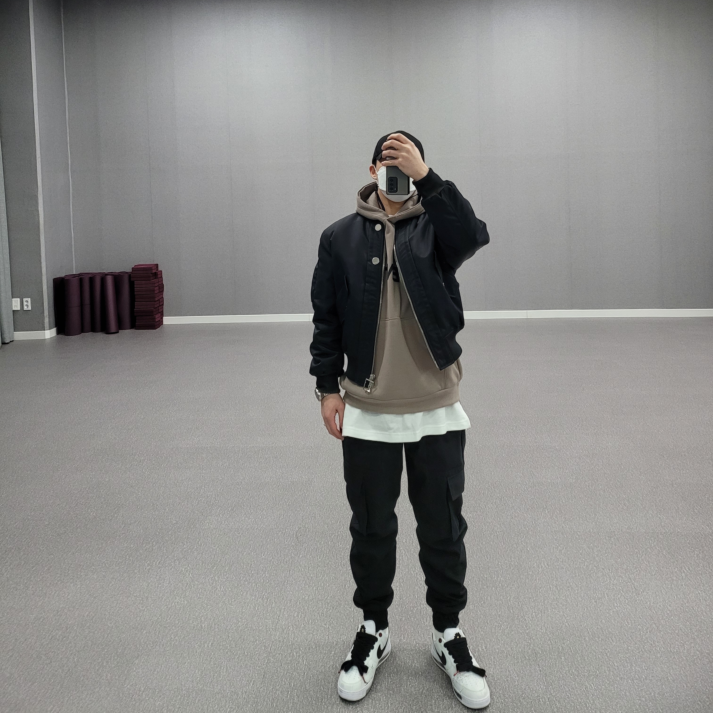 Nike x Peaceminusone Air Force 1 Low Para-Noise 2.0, Essentials 3D Silicon Applique Pullover Hoodie Cement - 20FW 착용 스타일 - 1