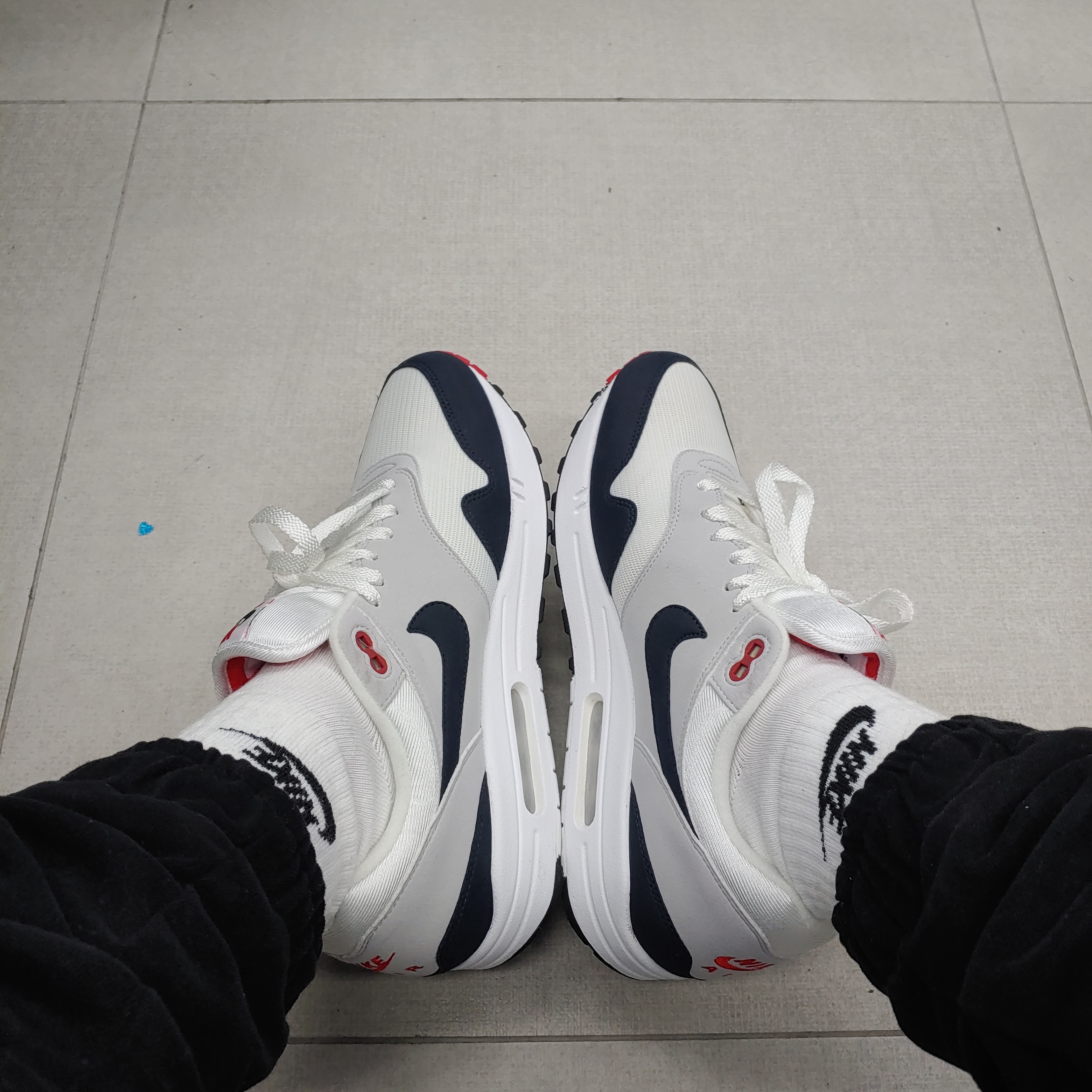 Nike Air Max 1 Anniversary Obsidian 착용 스타일 - 1