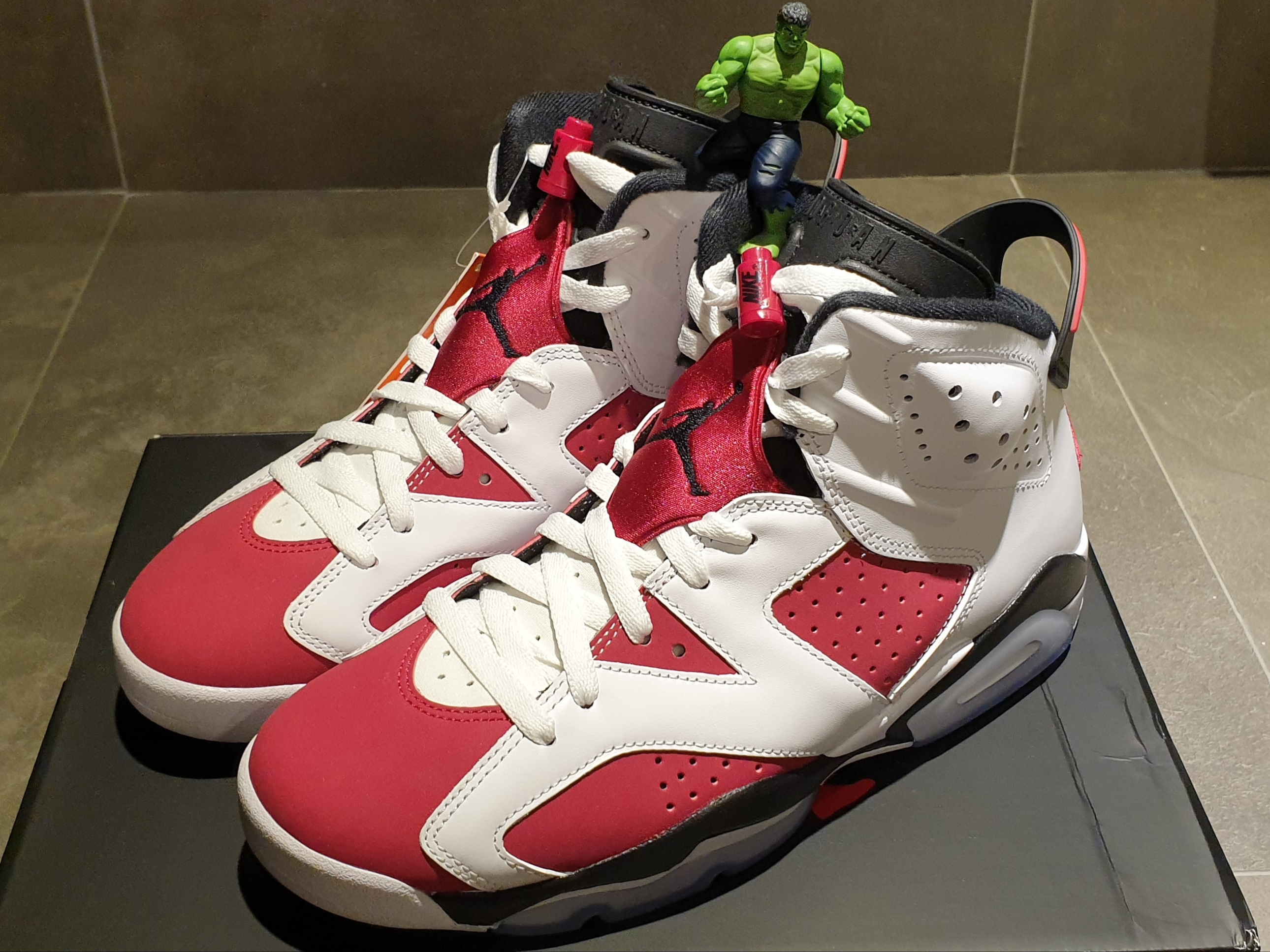 Jordan 6 Retro Carmine 2021 착용 스타일 - 2