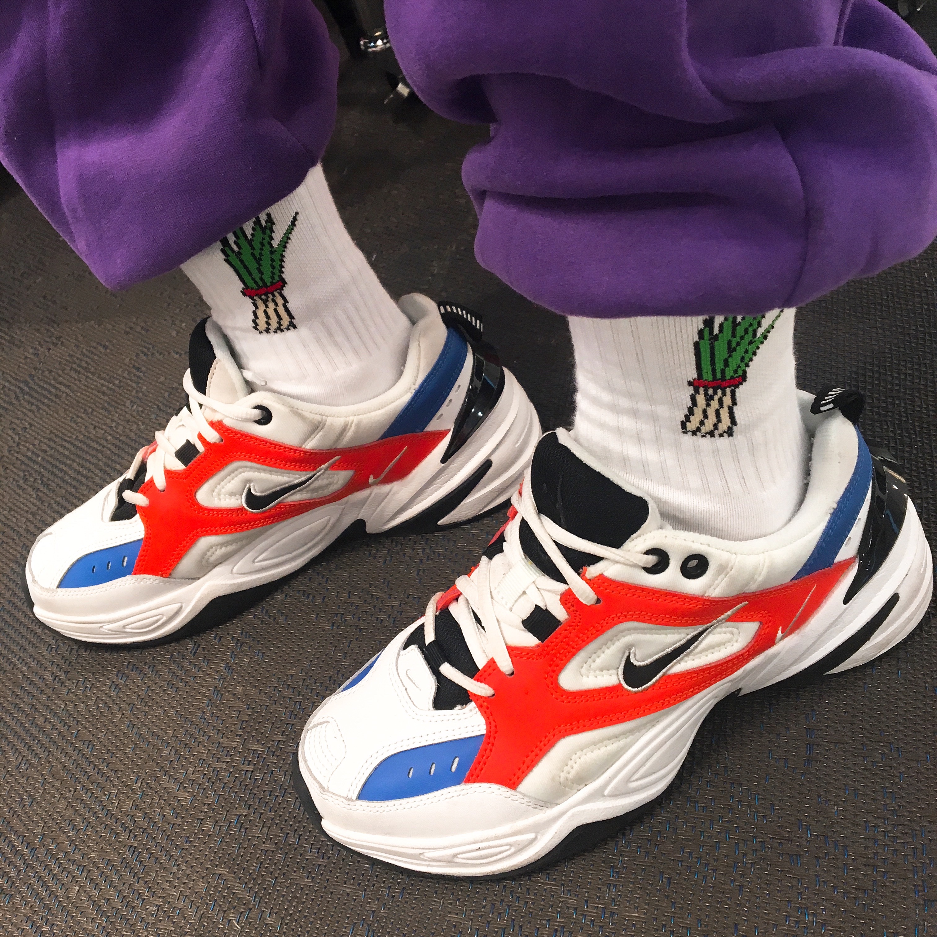 (W) Nike M2K Tekno Team Orange 착용 스타일