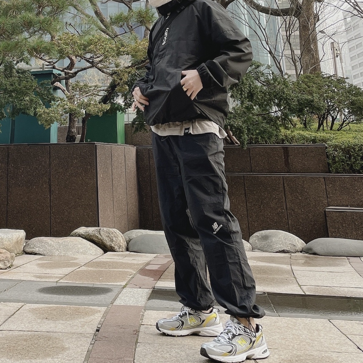 New Balance 530 Silver 착용 스타일 - 2