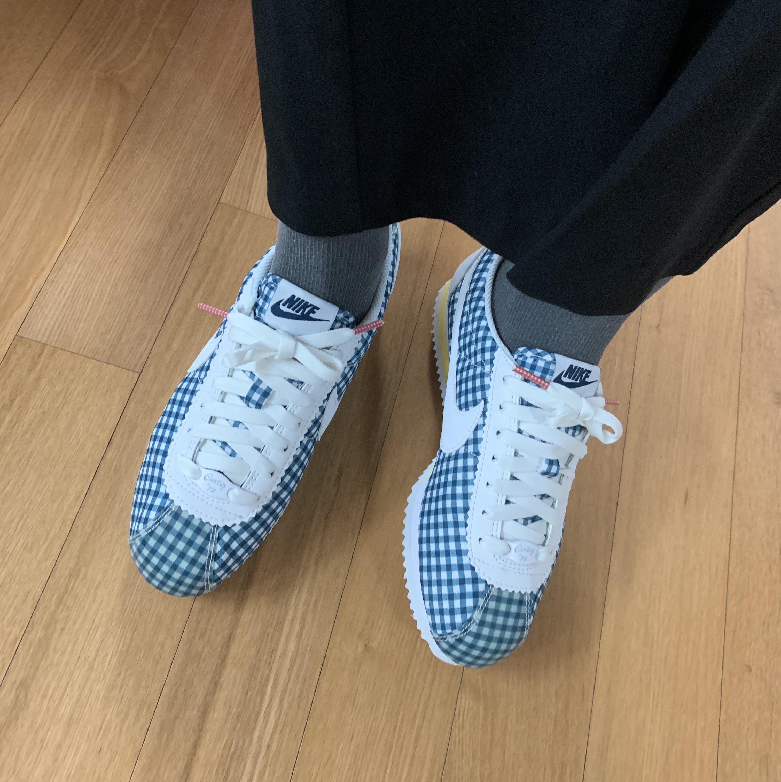 Nike Classic Cortez Shark Low SP White 착용 스타일