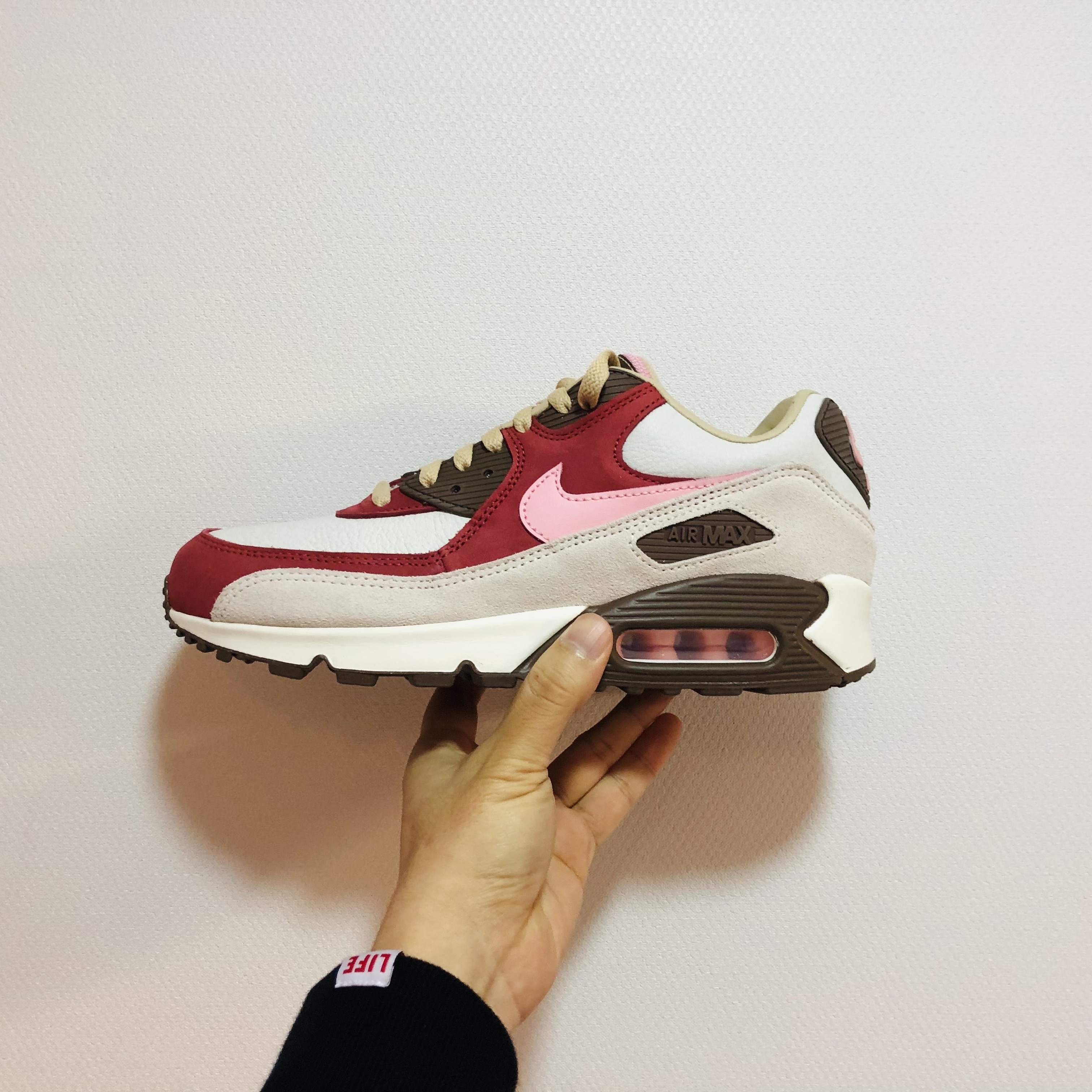 Nike Air Max 90 NRG Bacon 착용 스타일