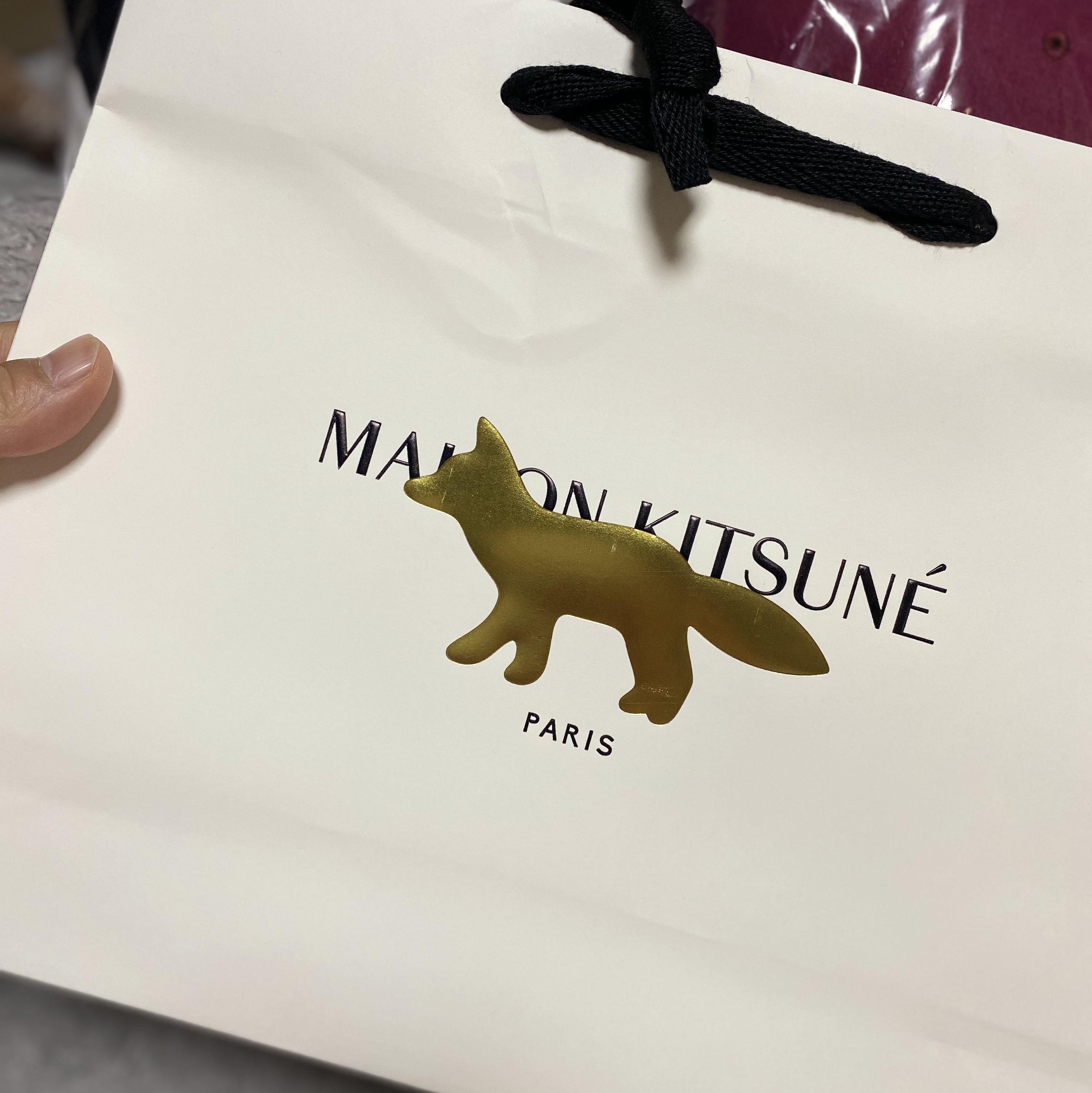 Puma x Maison Kitsune Roma White, Maison Kitsune Fox Head Patch Classic T-Shirt Black 착용 스타일 - 2