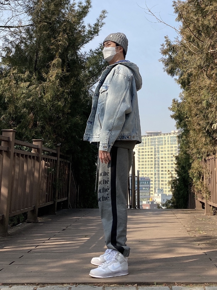 Nike x Slam Jam Dunk High SP Clear White 착용 스타일