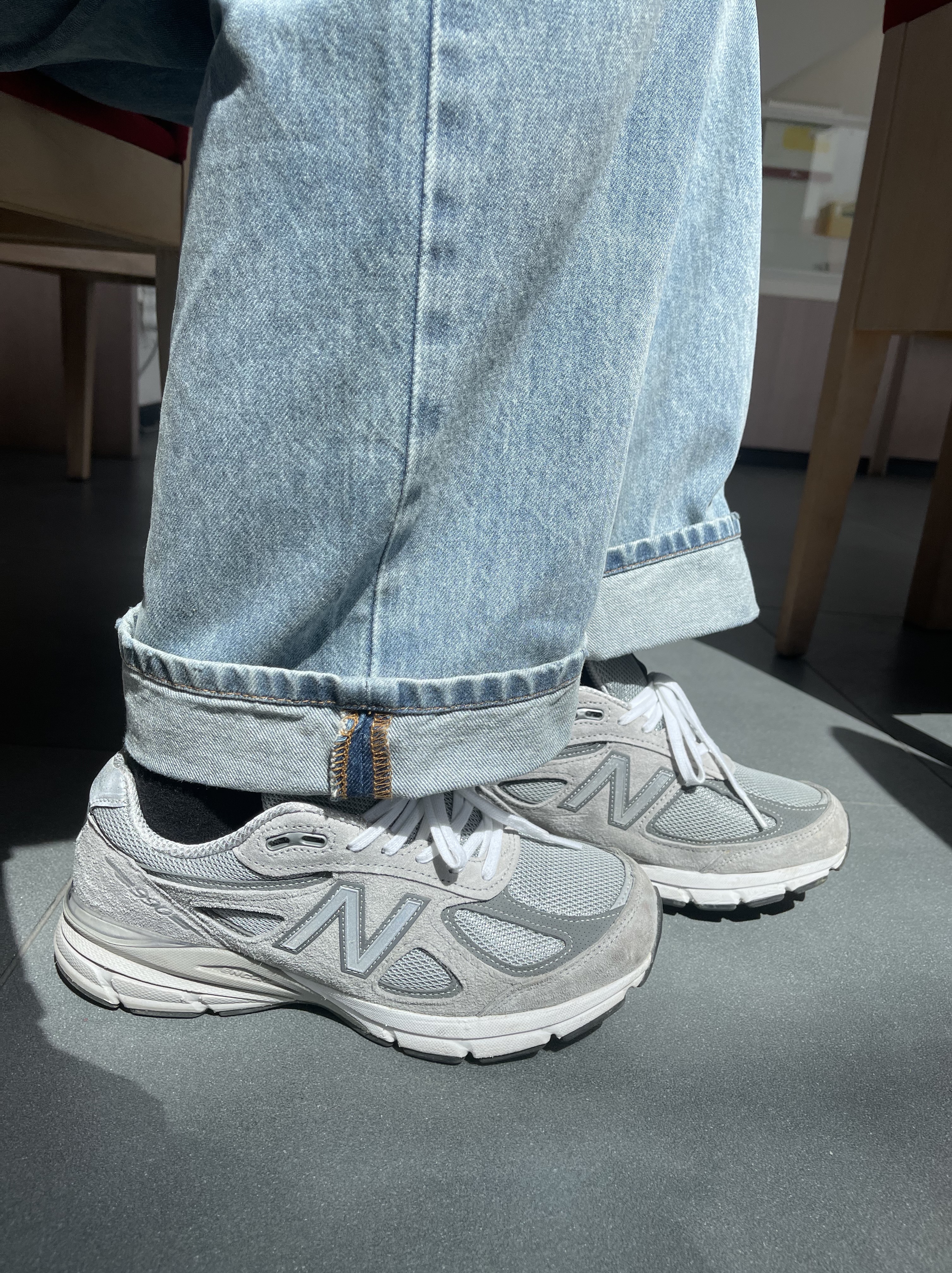New Balance 990v4 Made in USA Grey - D Standard 착용 스타일