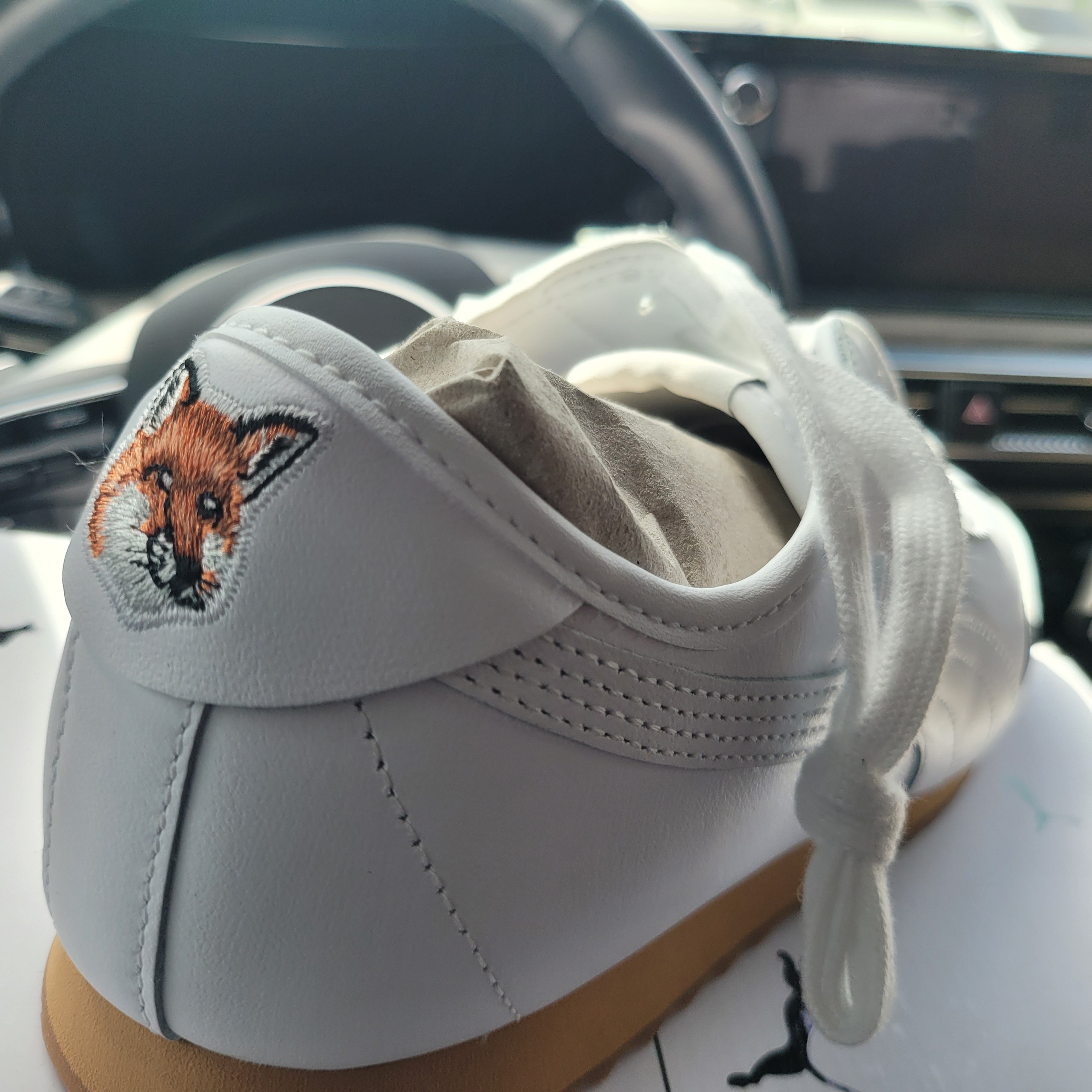 Puma x Maison Kitsune Roma White 착용 스타일 - 1