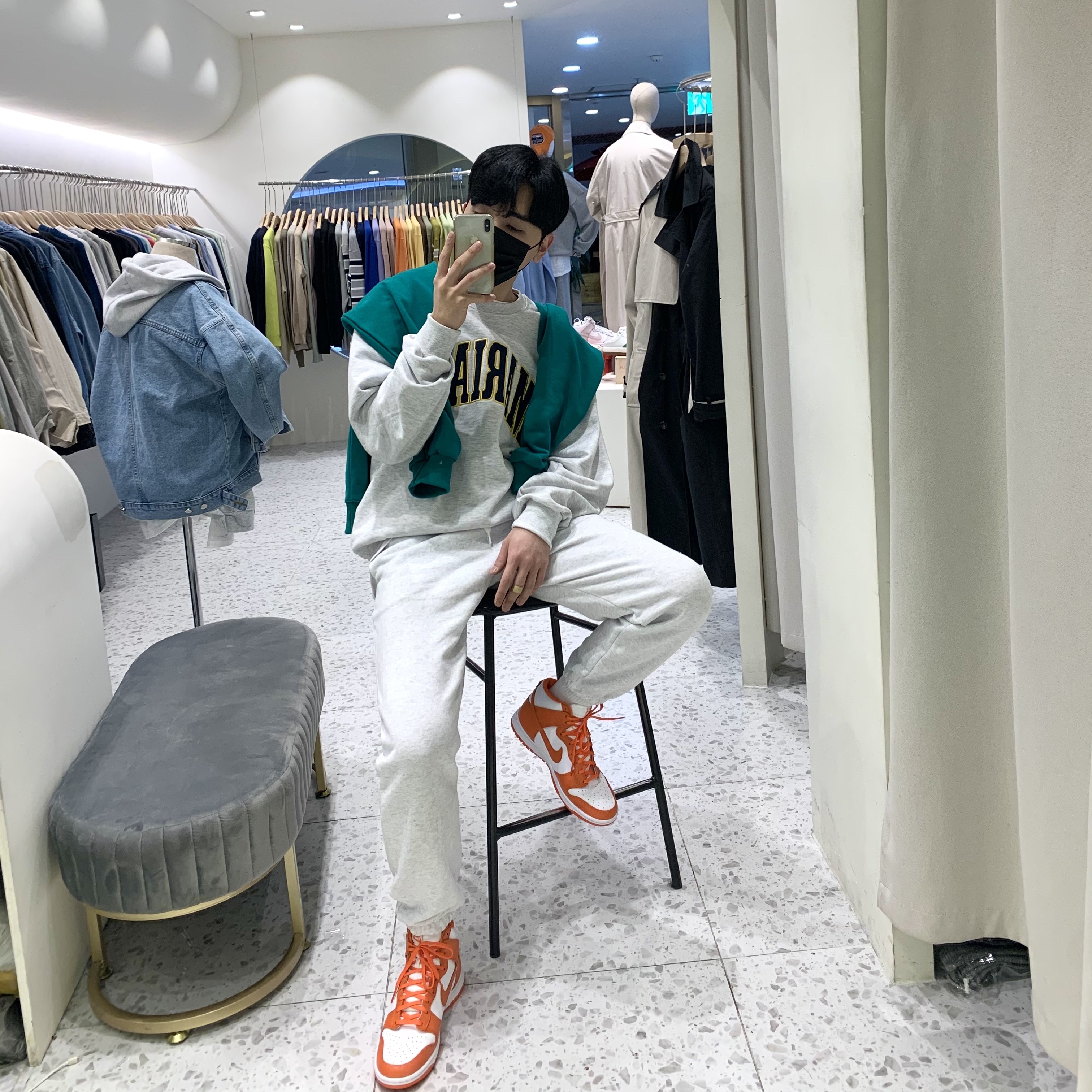 Nike Dunk High Retro Orange Blaze 착용 스타일