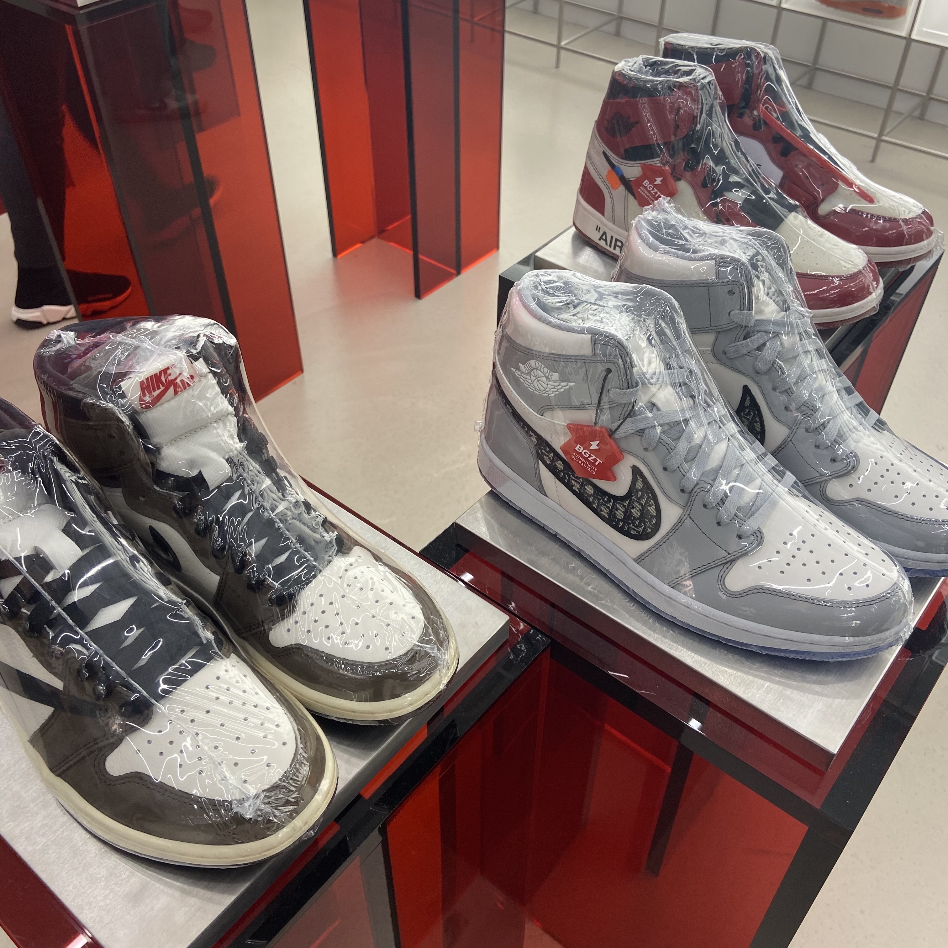 Jordan 1 x Travis Scott Retro High OG SP Mocha, Jordan 1 x Dior High OG 착용 스타일