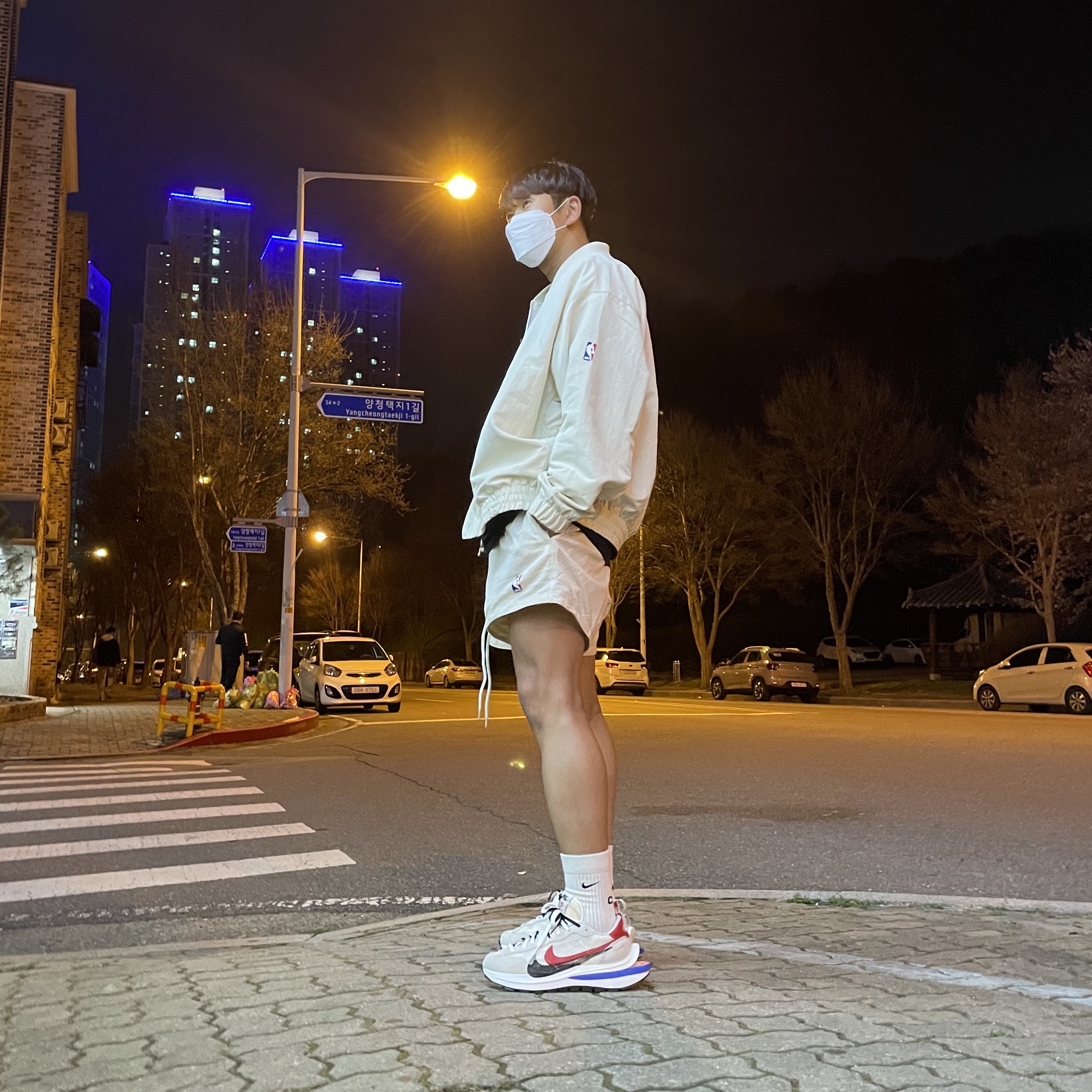 Nike x Sacai VaporWaffle Royal Fuchsia, Nike x Fear of God Basketball Shorts String 착용 스타일 - 1
