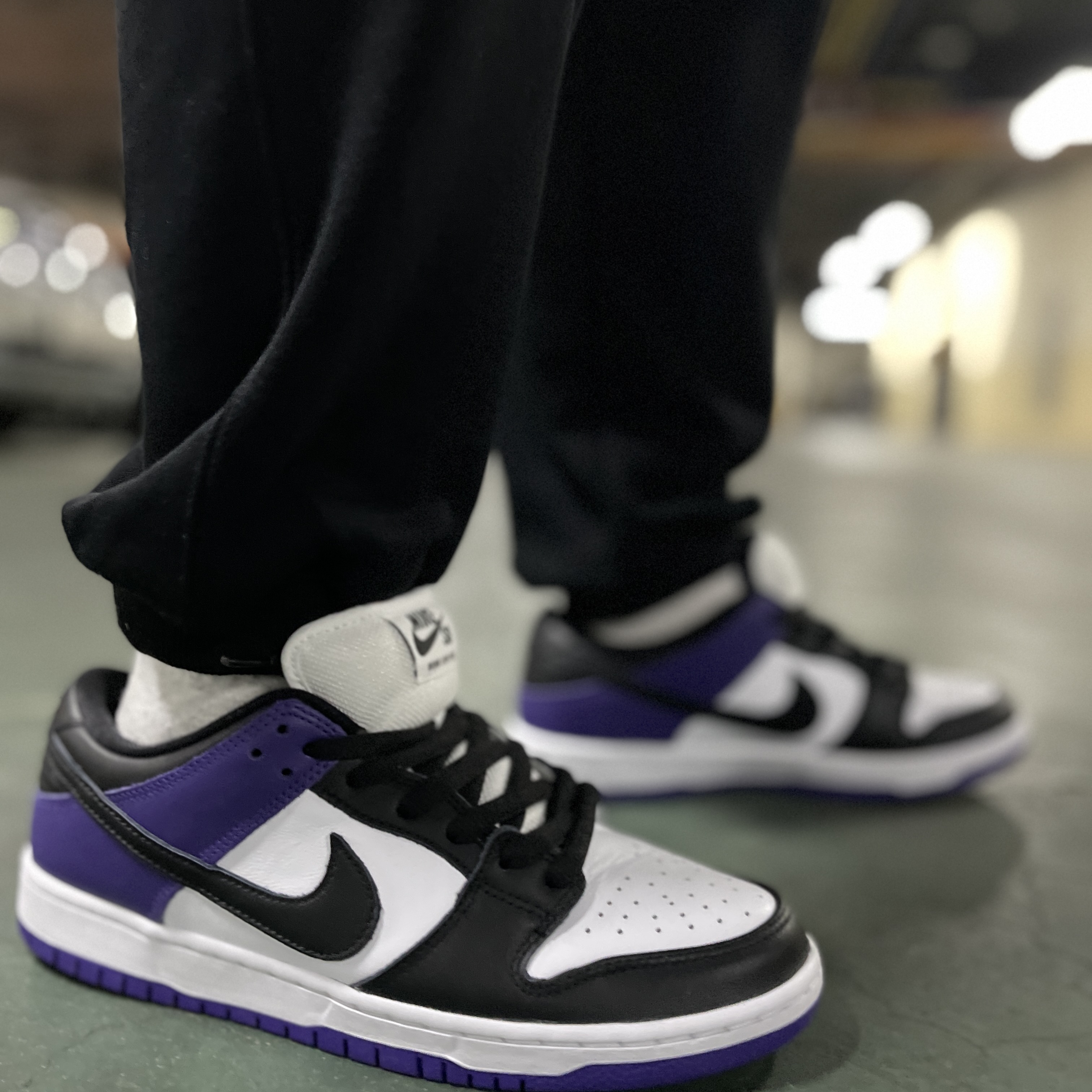 Nike SB Dunk Low Pro Court Purple 착용 스타일 - 2