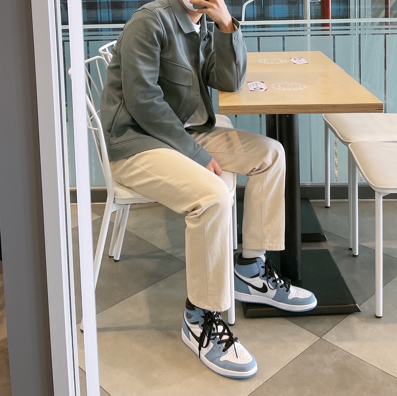 Jordan 1 Retro High OG University Blue 착용 스타일