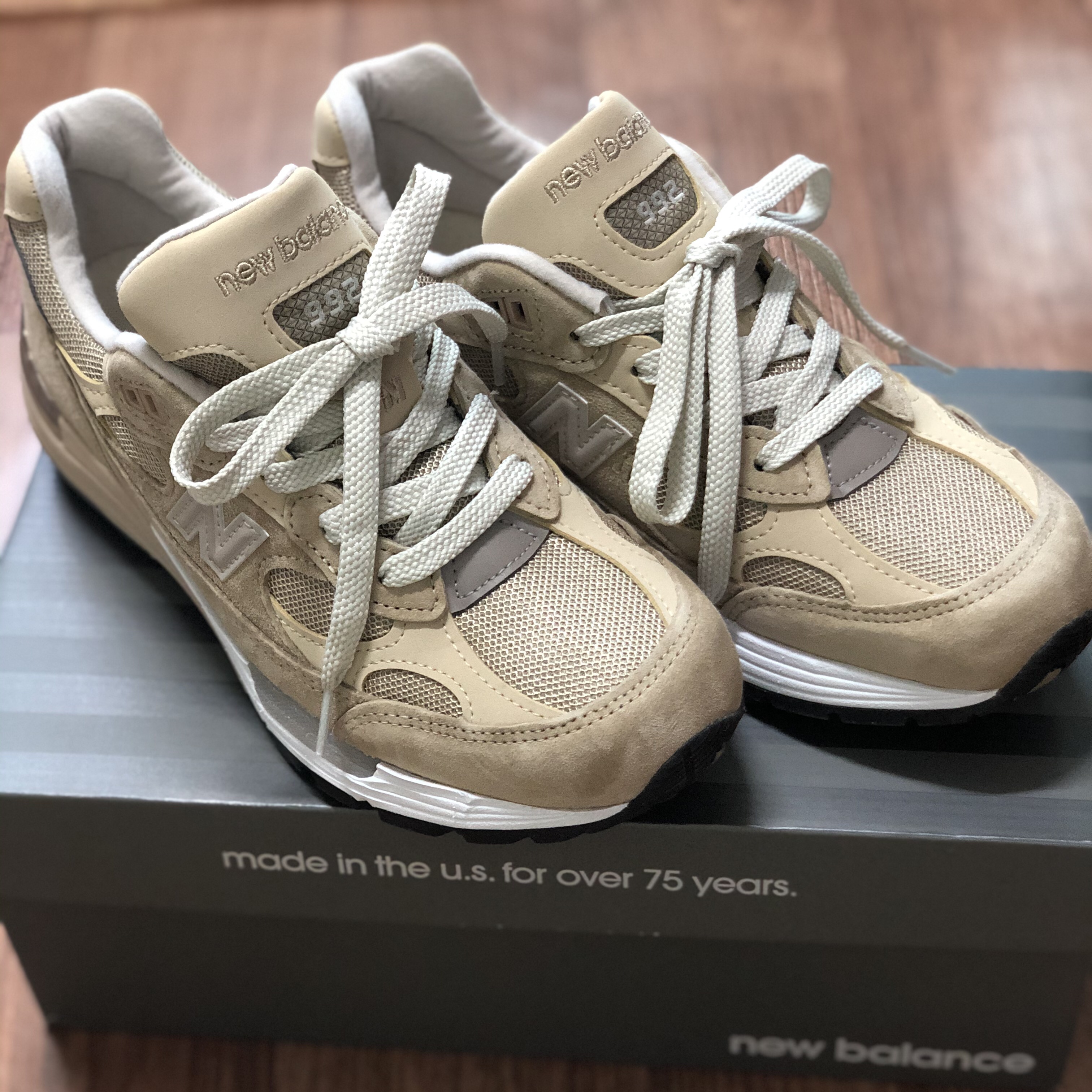 New Balance 992 Made in USA Tan 착용 스타일
