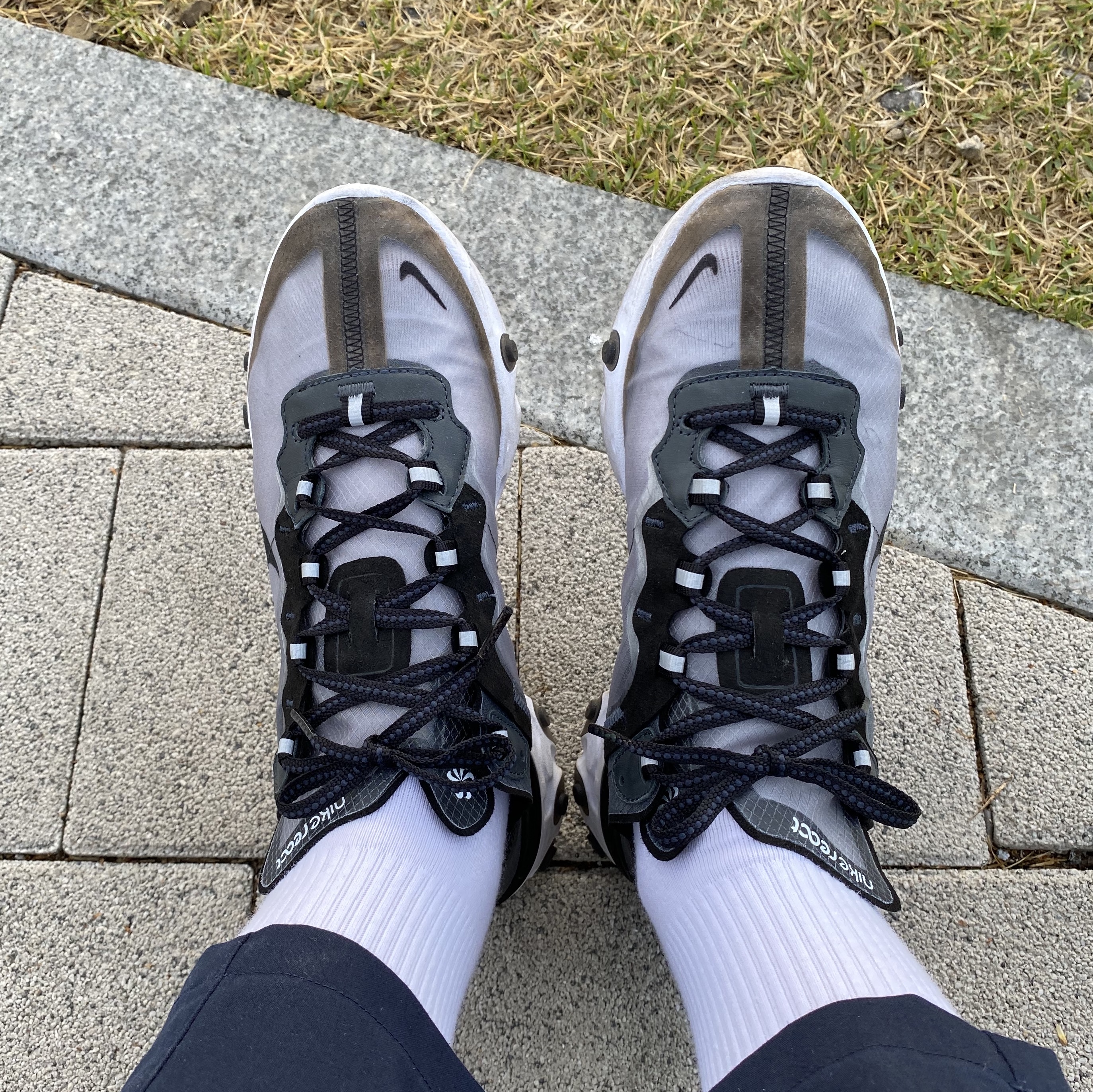 Nike React Element 87 Anthracite Black 착용 스타일