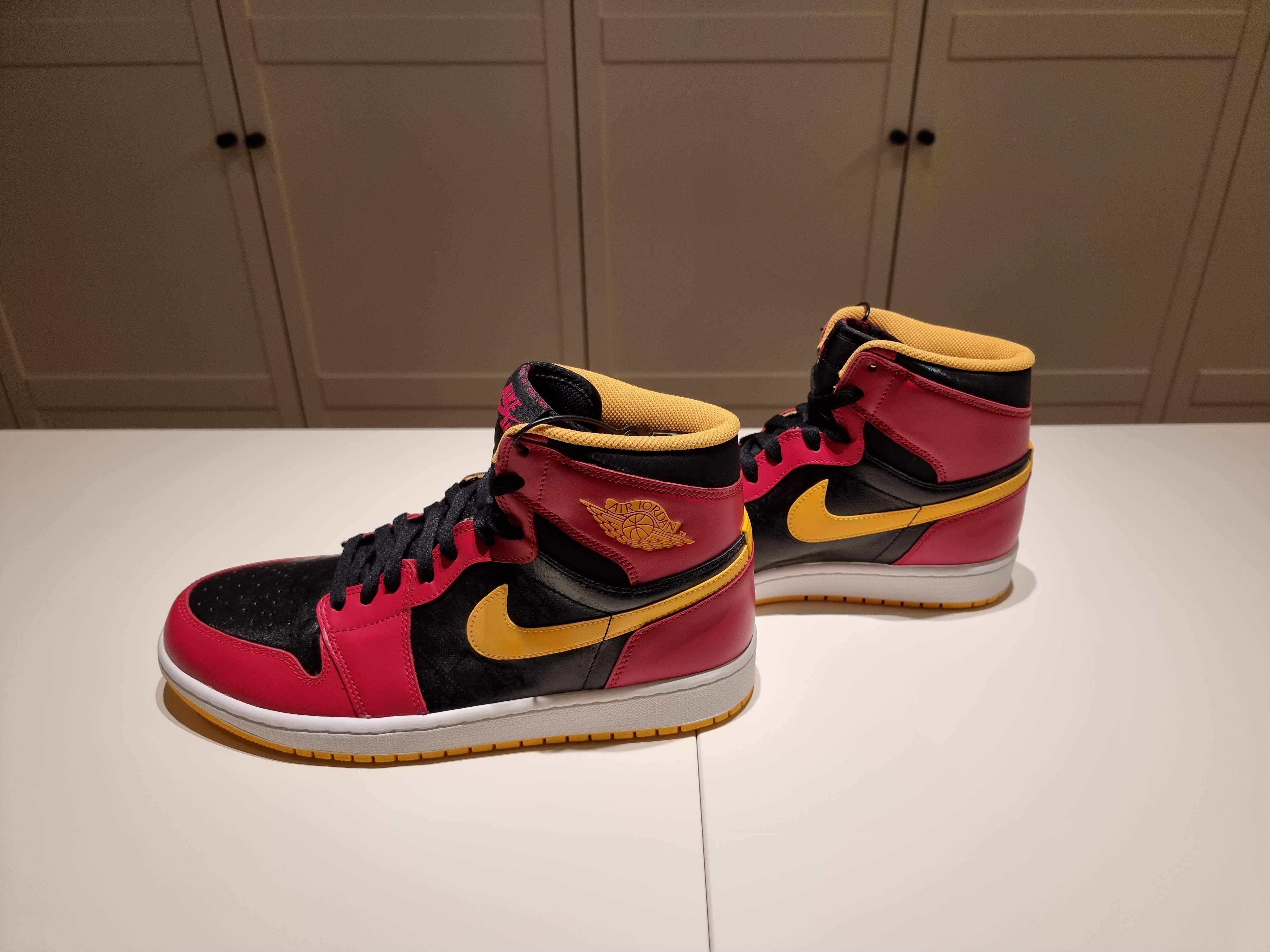Jordan 1 Retro Human Highlight 착용 스타일