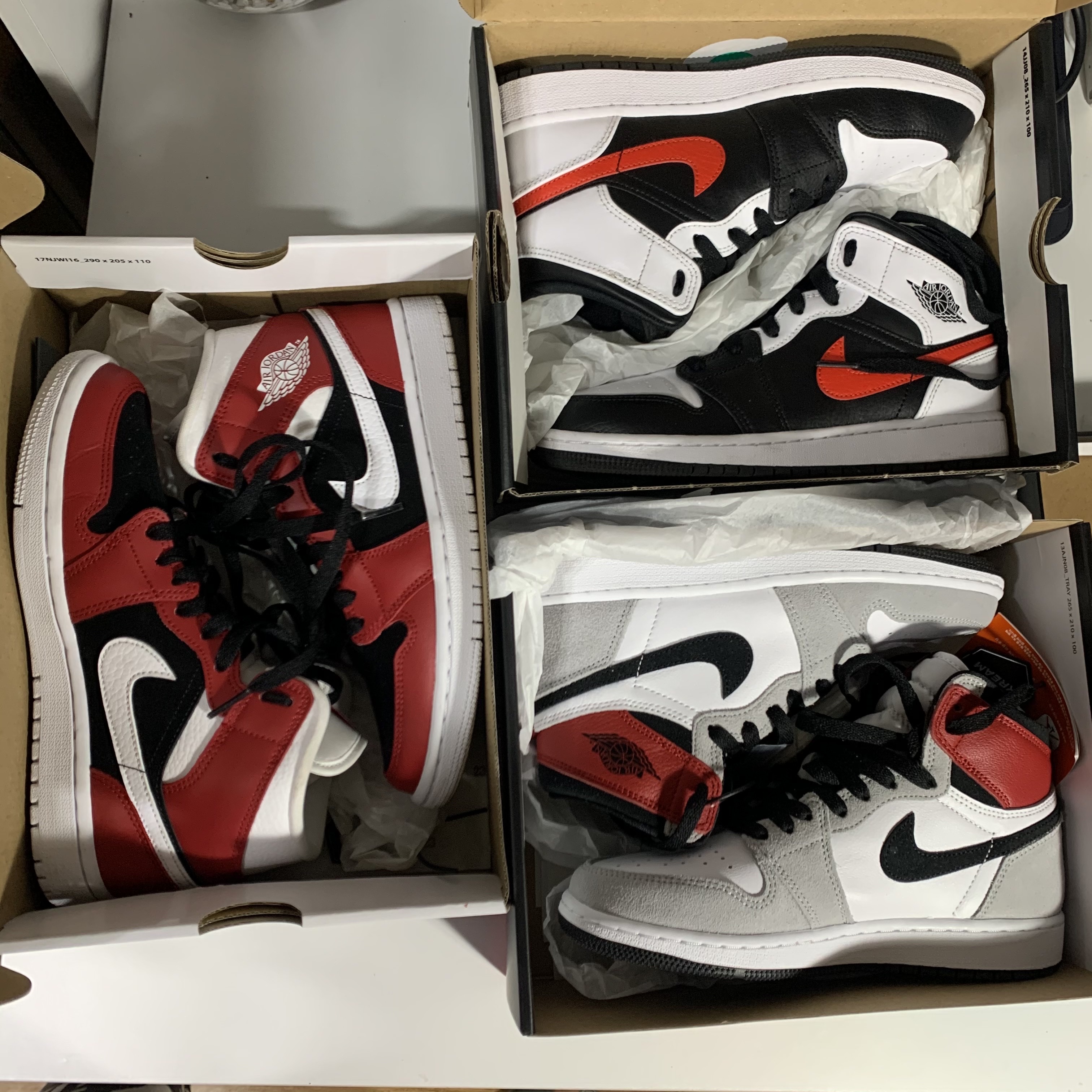 (W) Jordan 1 Mid Gym Red Black, (GS) Jordan 1 Mid Black Chile Red 착용 스타일