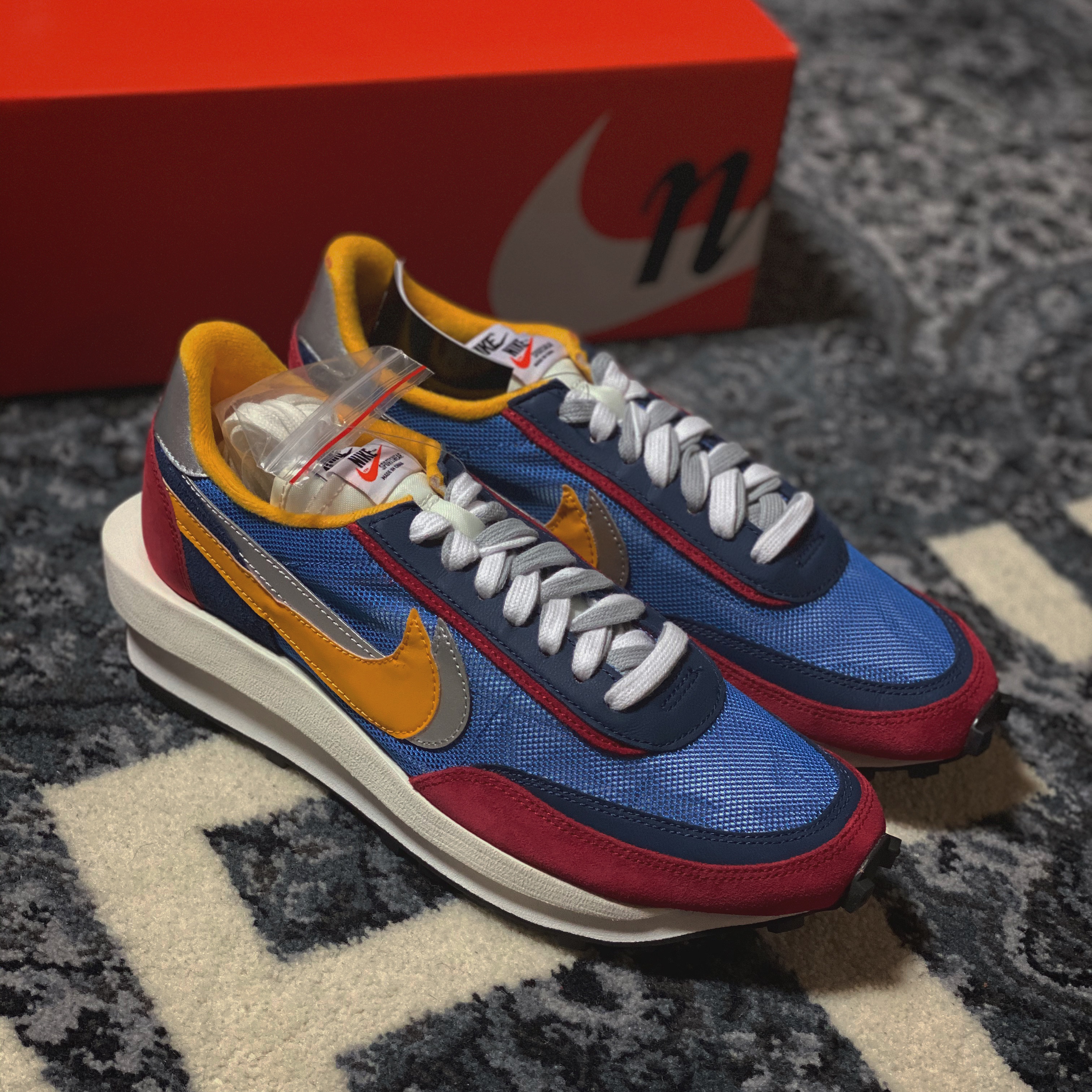 Nike x Sacai LDWaffle Blue Multi 착용 스타일