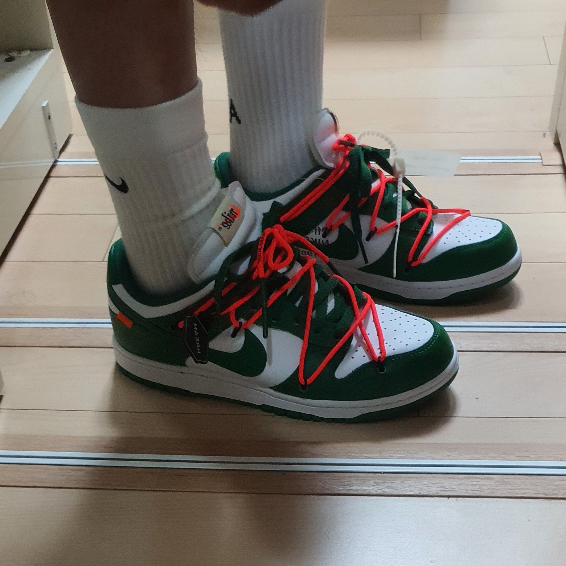 Nike x Off-White Dunk Low Pine Green 착용 스타일