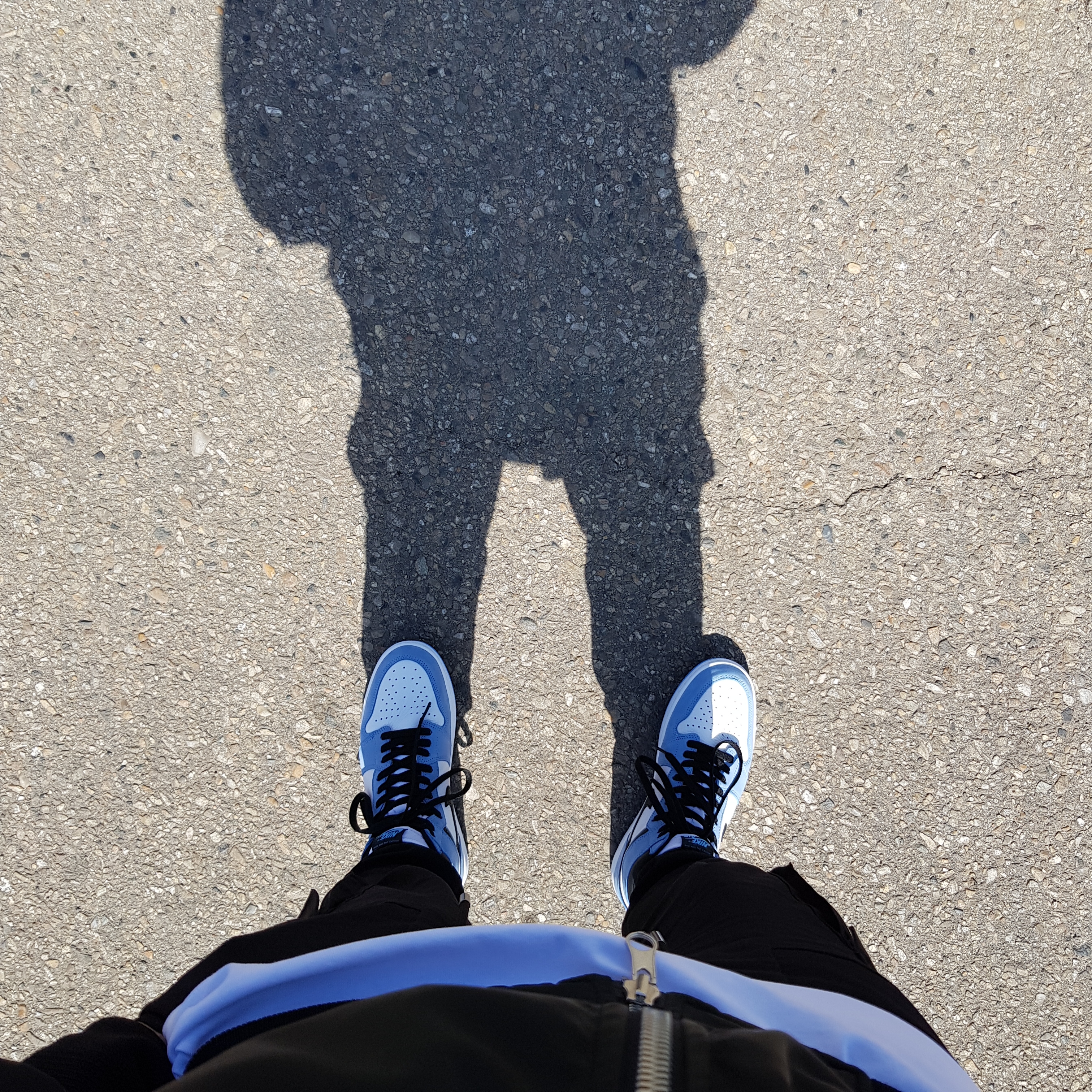 Jordan 1 Retro High OG University Blue 착용 스타일