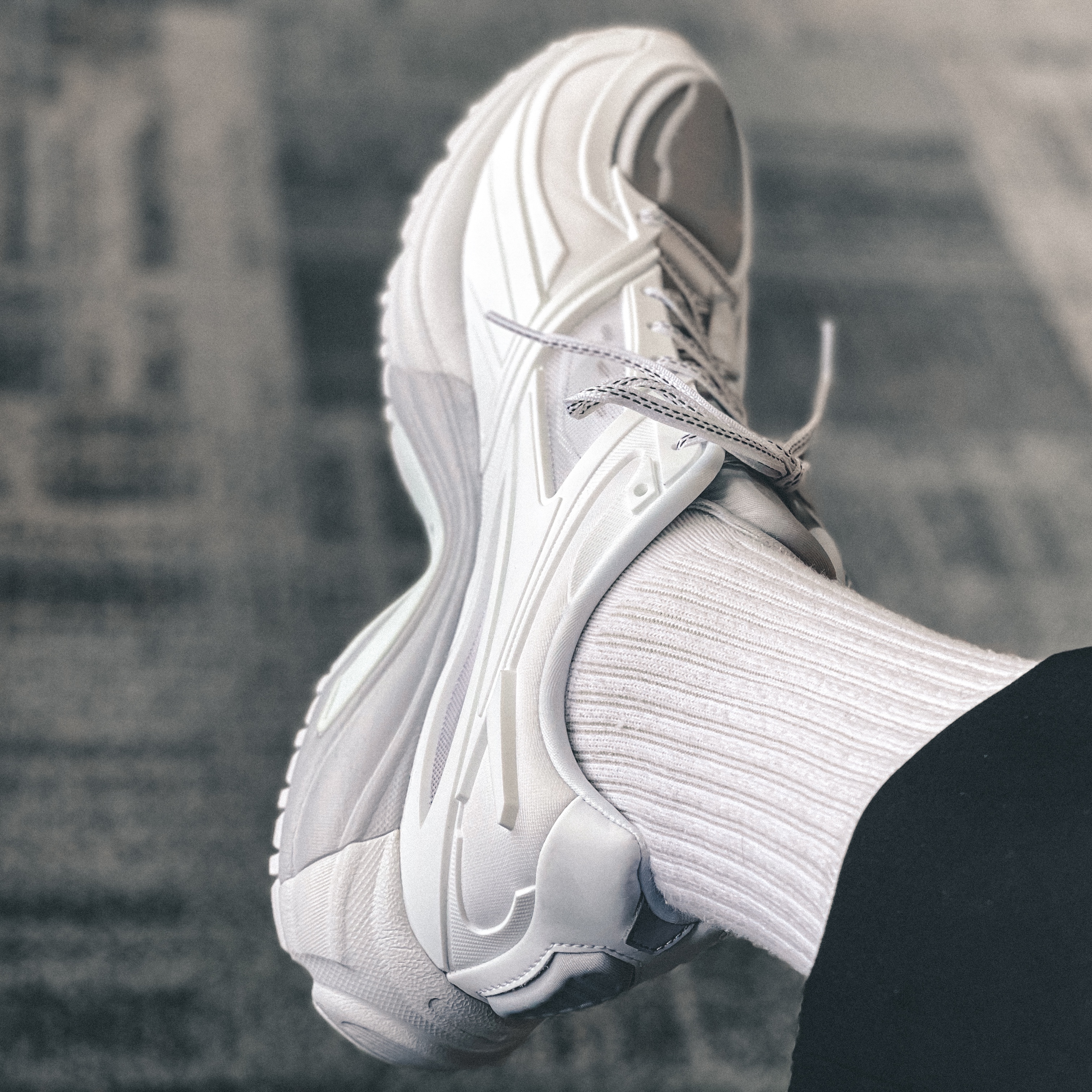 Reebok Premier Road Modern White 착용 스타일