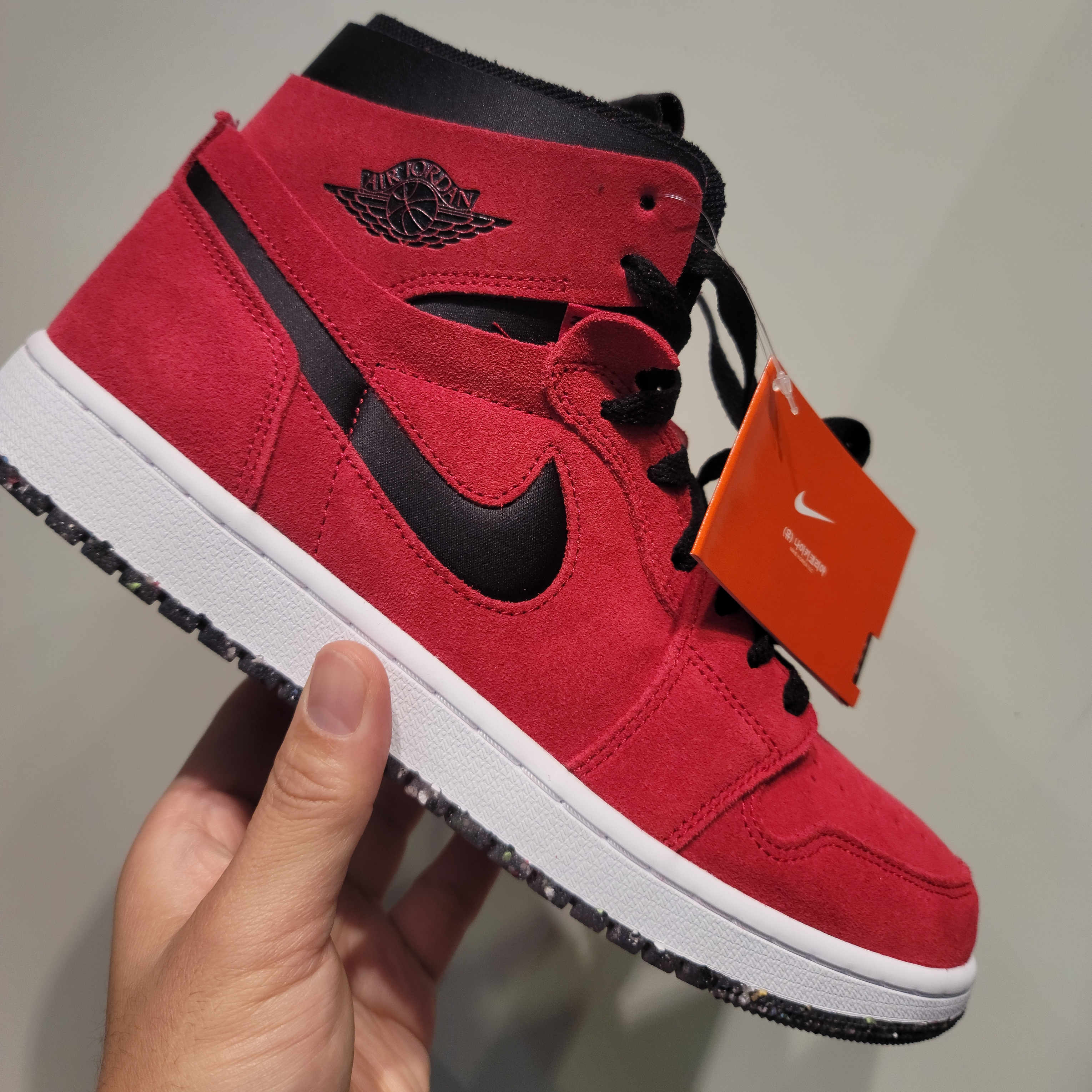 Jordan 1 Zoom Air CMFT Gym Red 착용 스타일