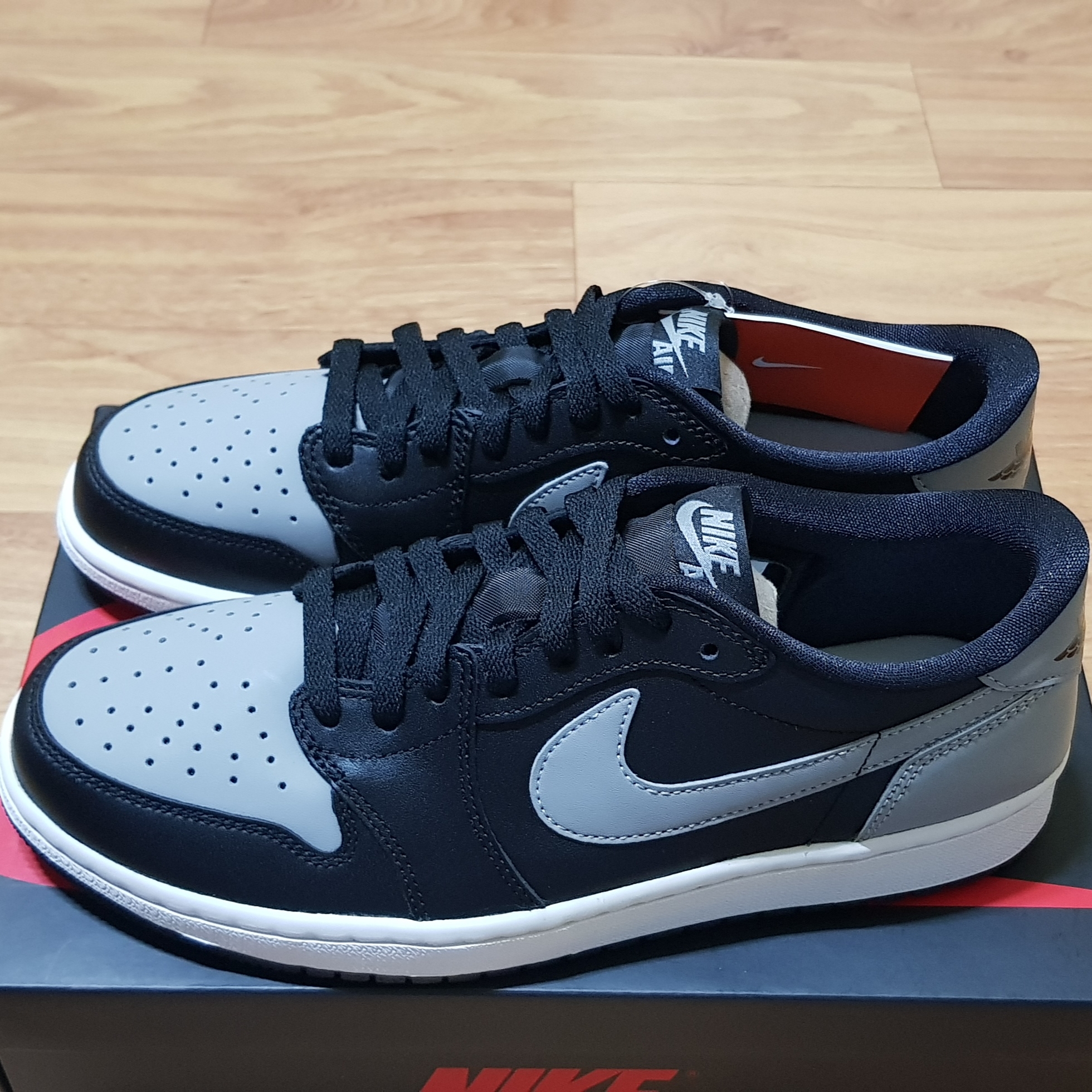 Jordan 1 Retro Low OG Shadow 2015 착용 스타일 - 3