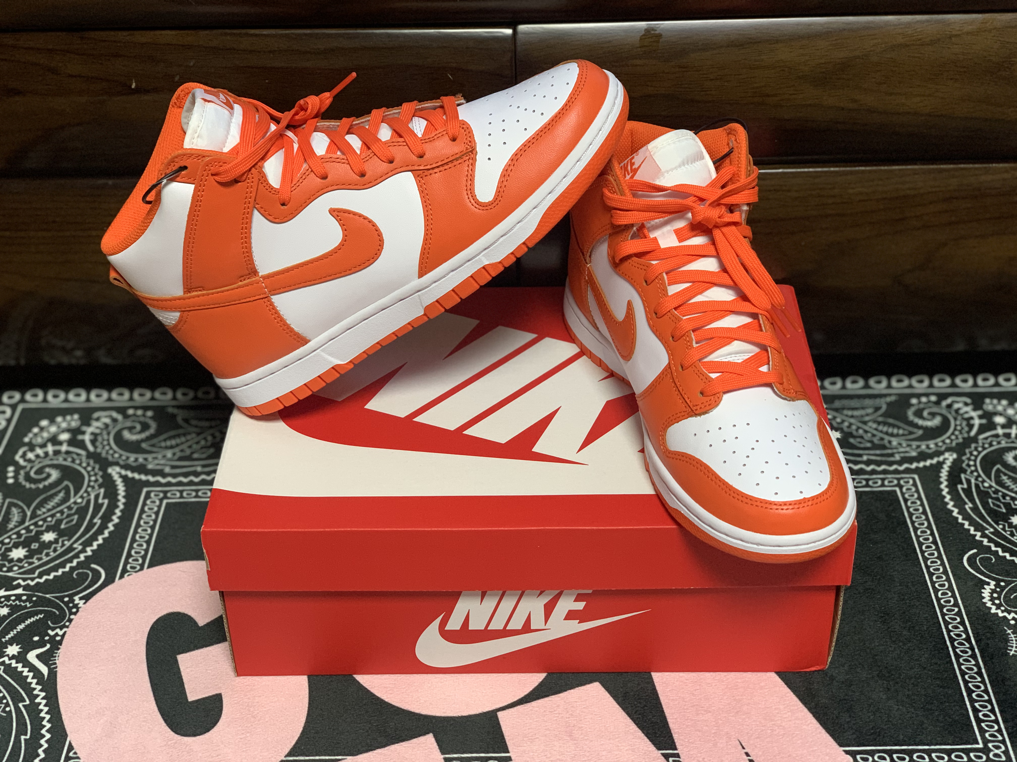 Nike Dunk High Retro Orange Blaze 착용 스타일