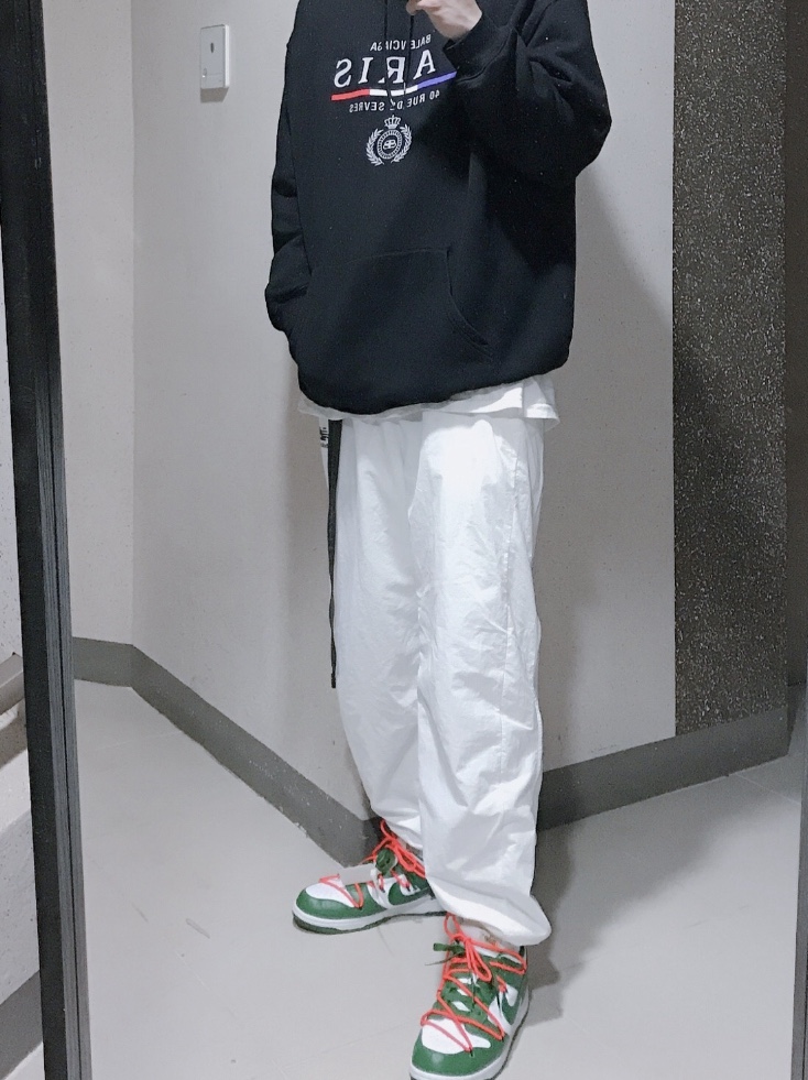 Nike x Off-White Dunk Low Pine Green 착용 스타일 - 2