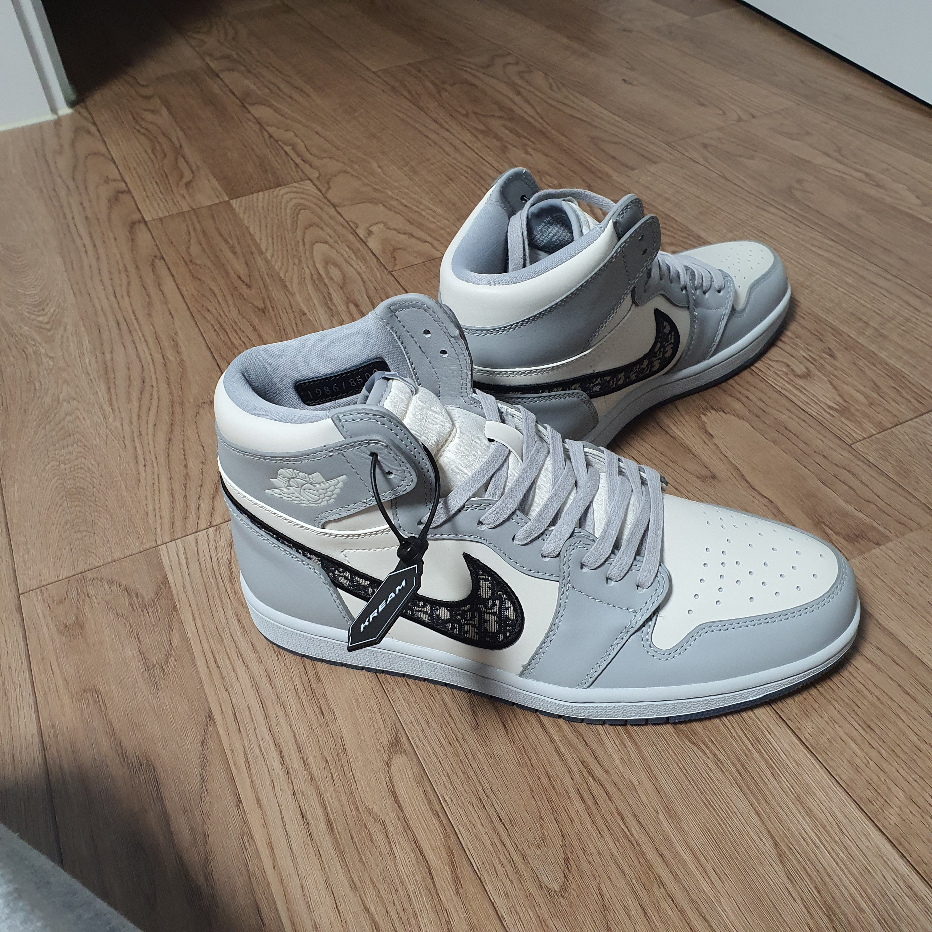 Jordan 1 x Dior High OG 착용 스타일