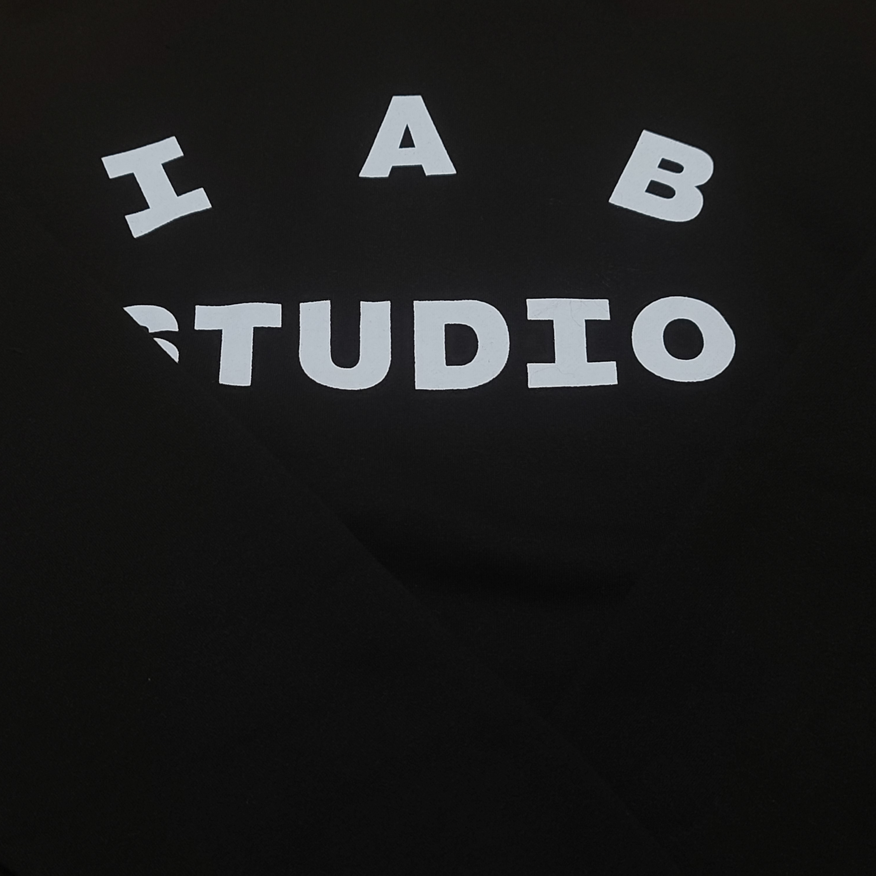 IAB Studio Woven Hoodie Black 착용 스타일 - 2