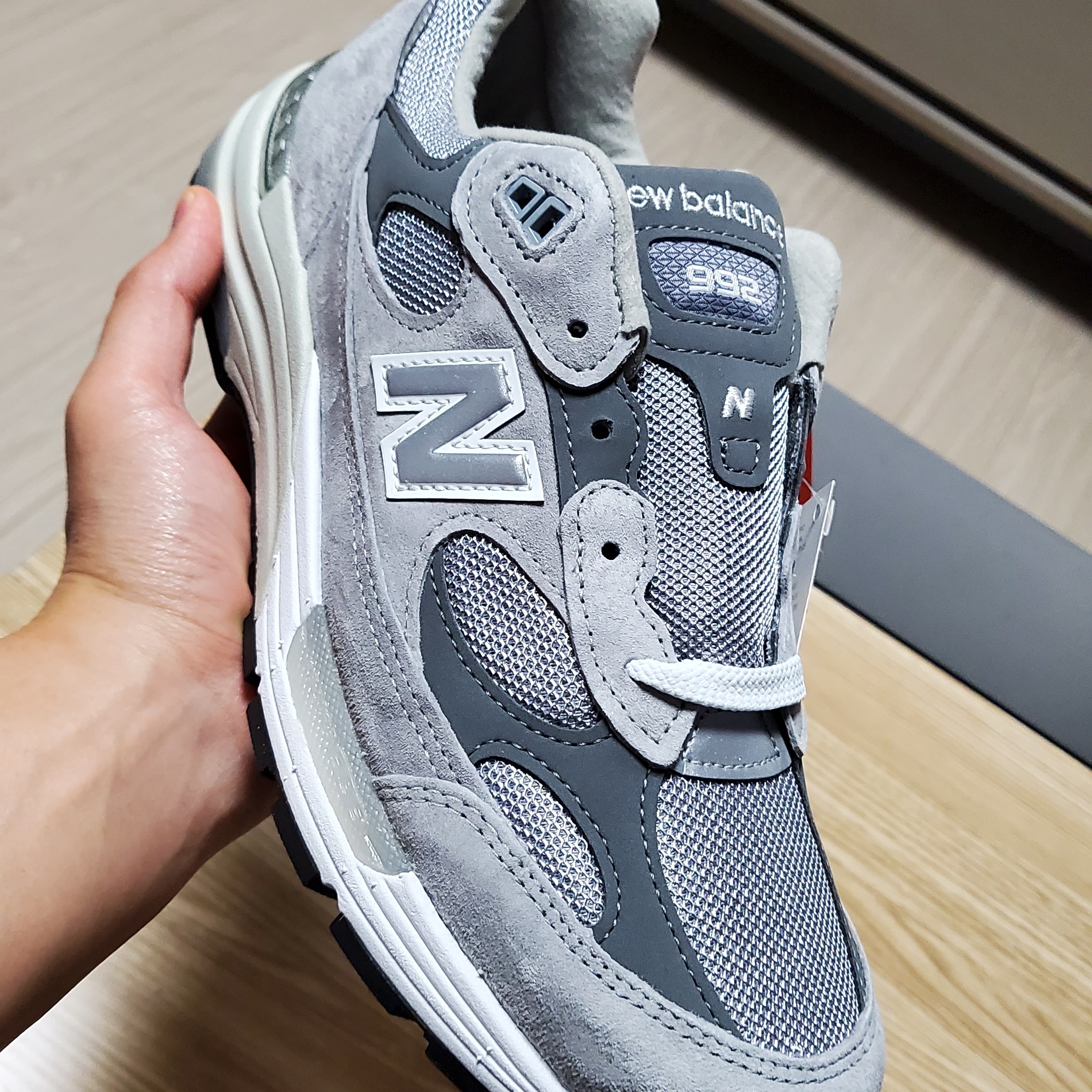 New Balance 992 Made in USA Grey - D Standard 착용 스타일 - 1