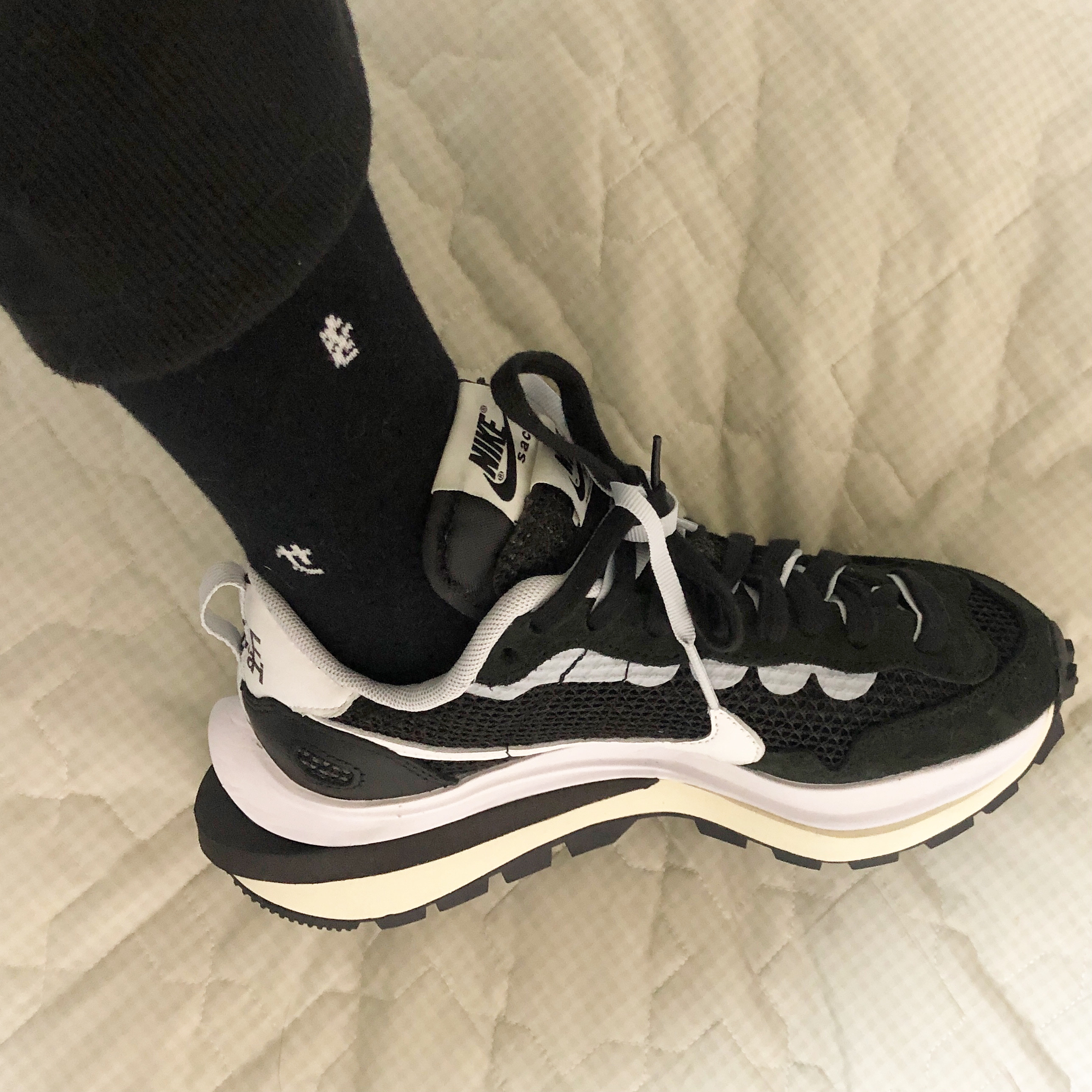 Nike x Sacai VaporWaffle Black White 착용 스타일