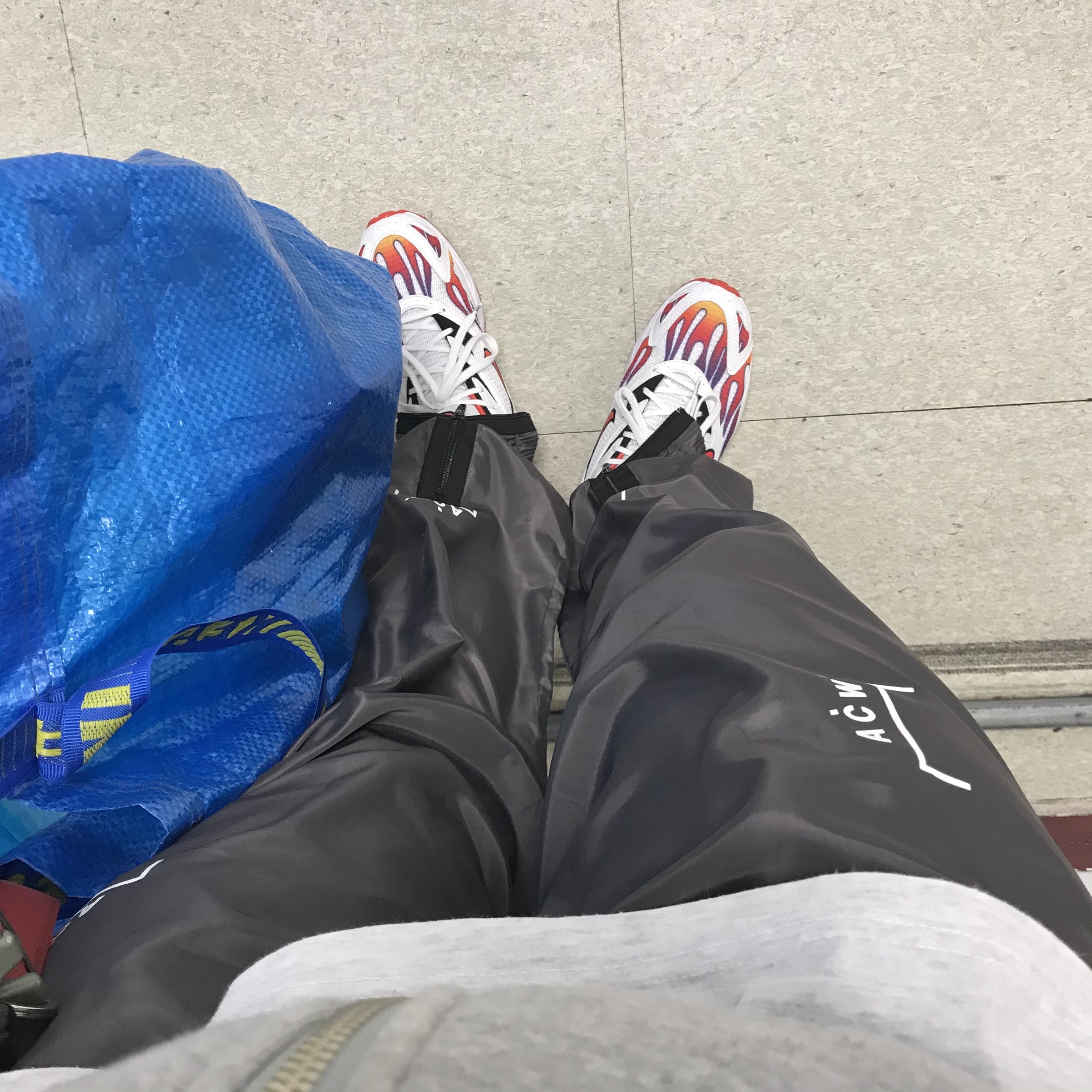 Nike x Supreme Zoom Streak Spectrum Plus White ์ฐฉ์ฉ ์คํ์ผ - 2