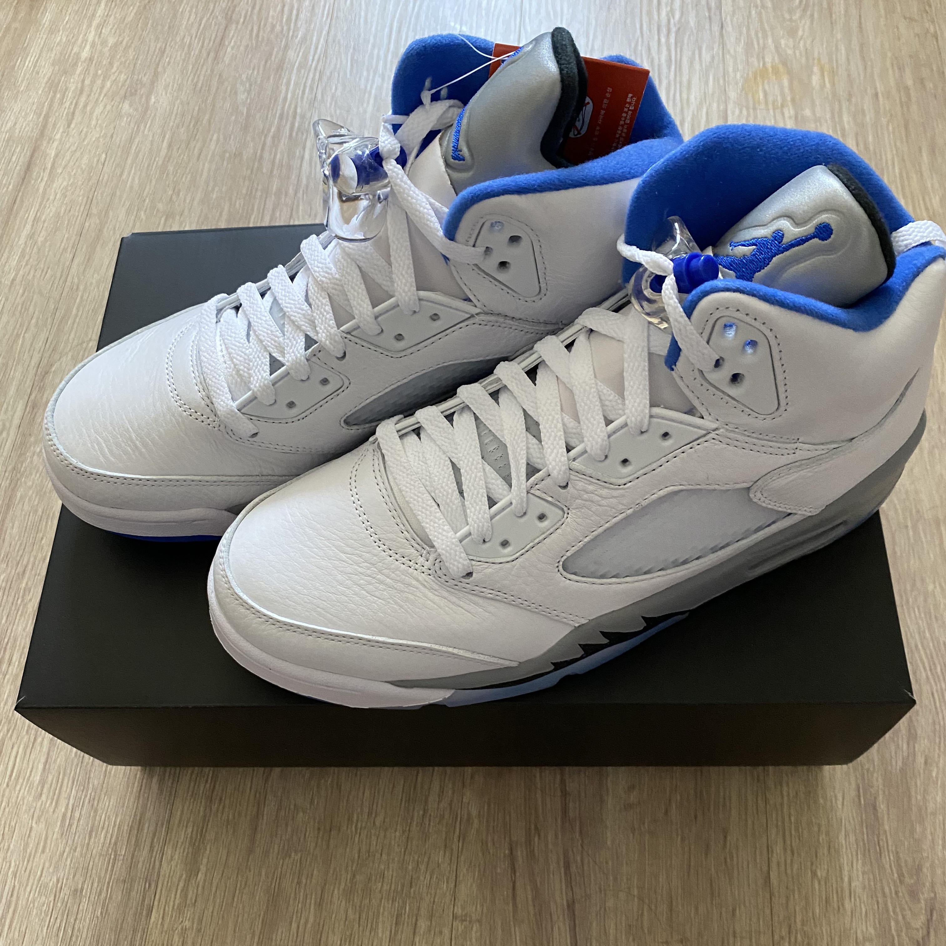 Jordan 5 Retro Stealth 2.0 착용 스타일
