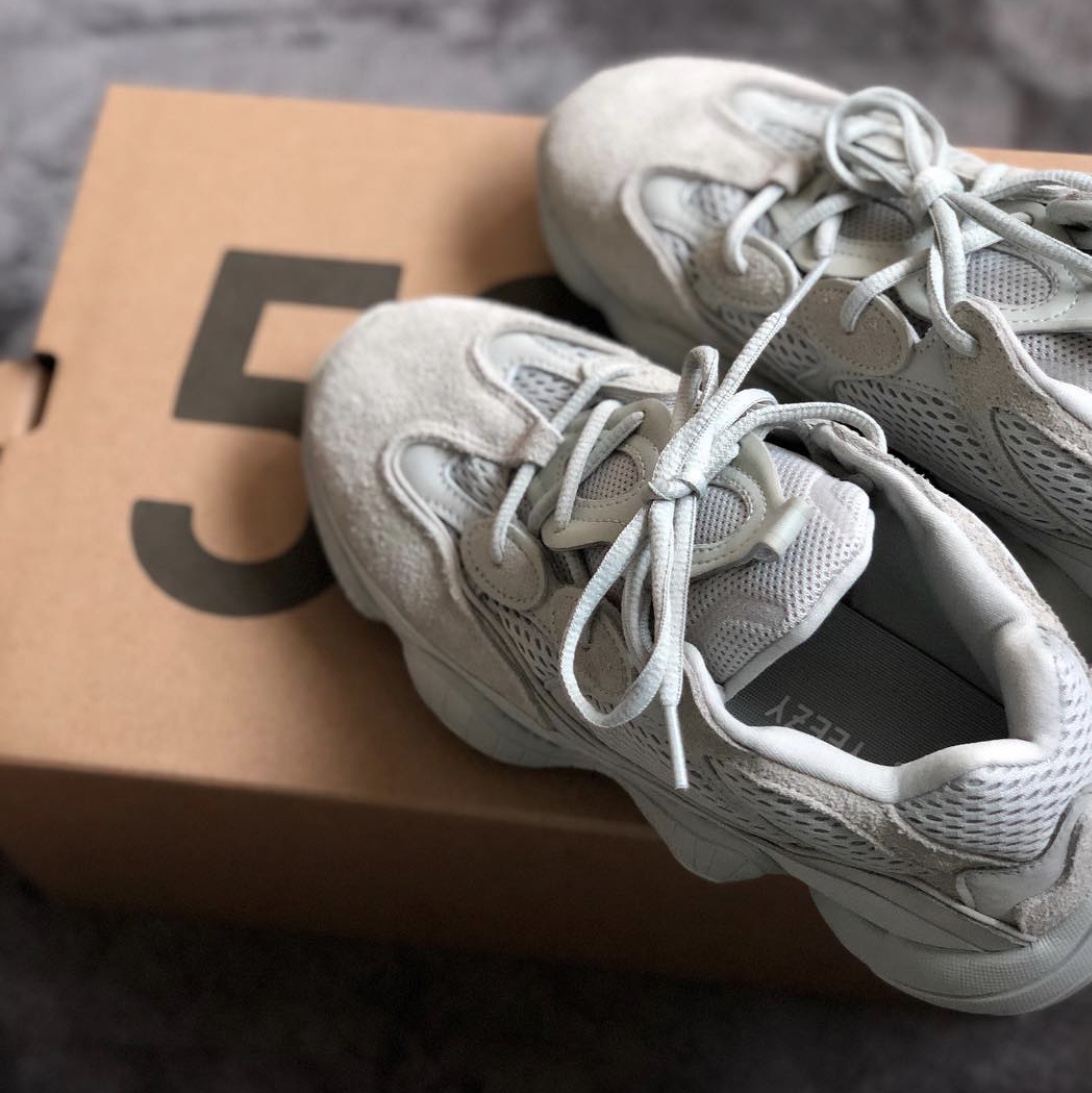 Adidas Yeezy 500 Salt 착용 스타일