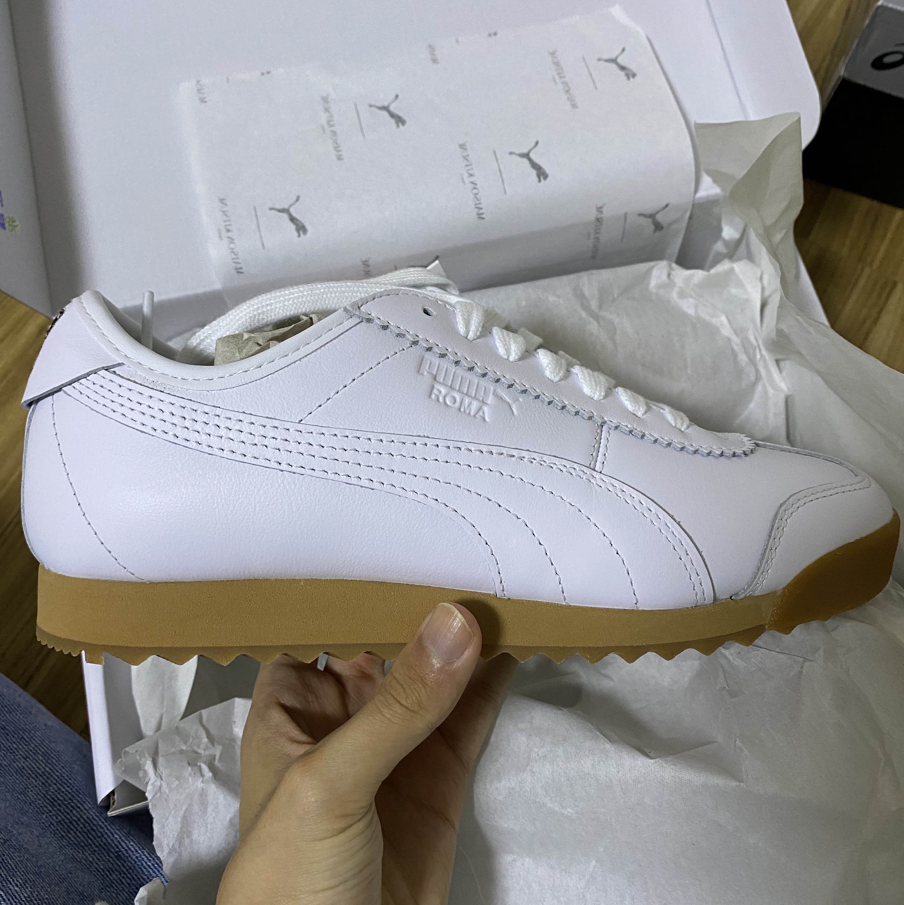 Puma x Maison Kitsune Roma White 착용 스타일 - 1