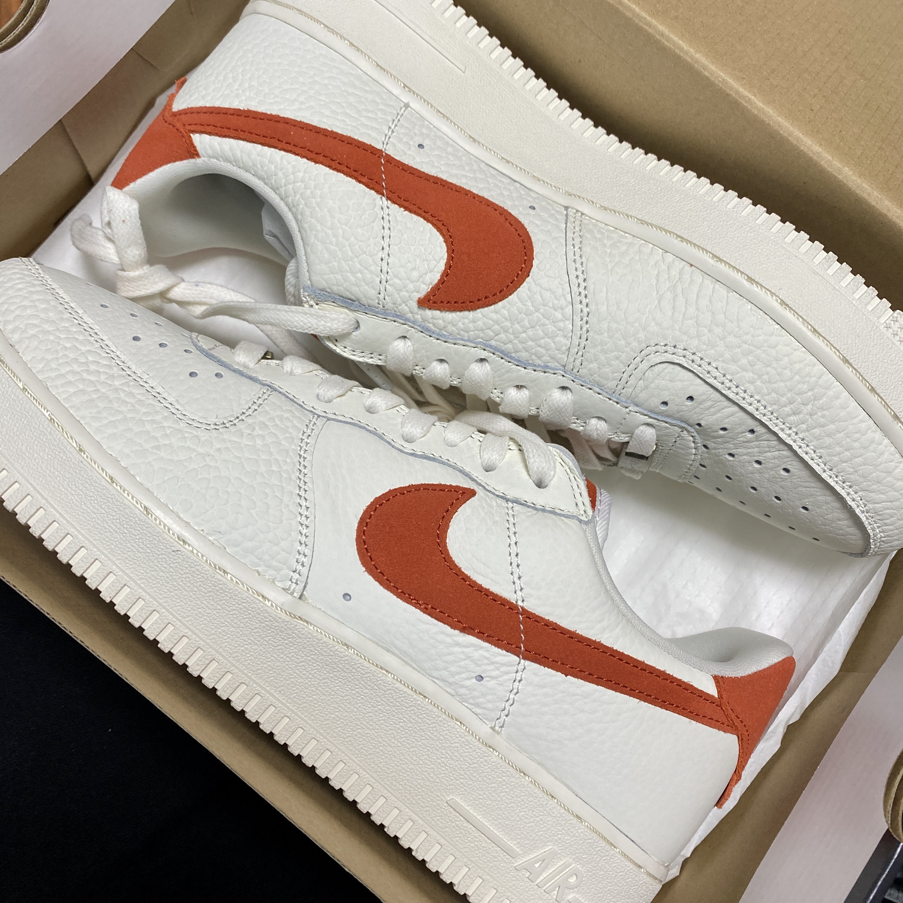 Nike Air Force 1 '07 Craft Mantra Orange 착용 스타일