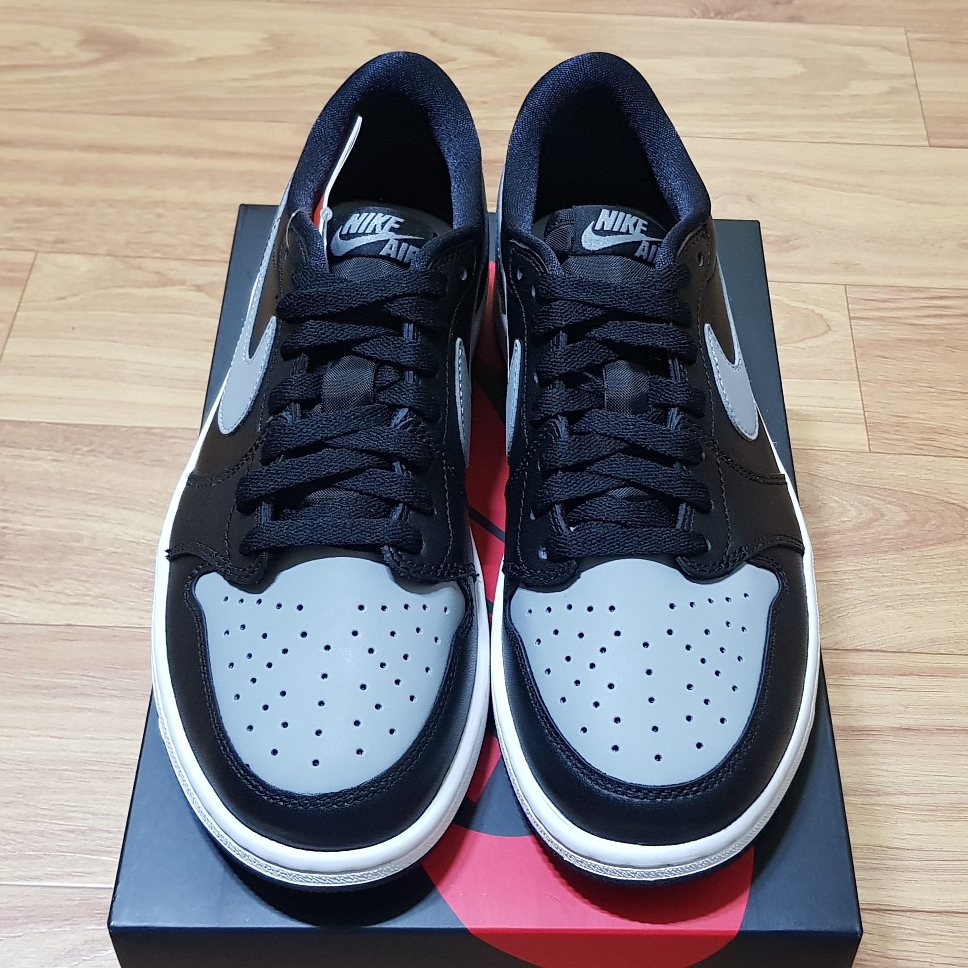 Jordan 1 Retro Low OG Shadow 2015 착용 스타일 - 2